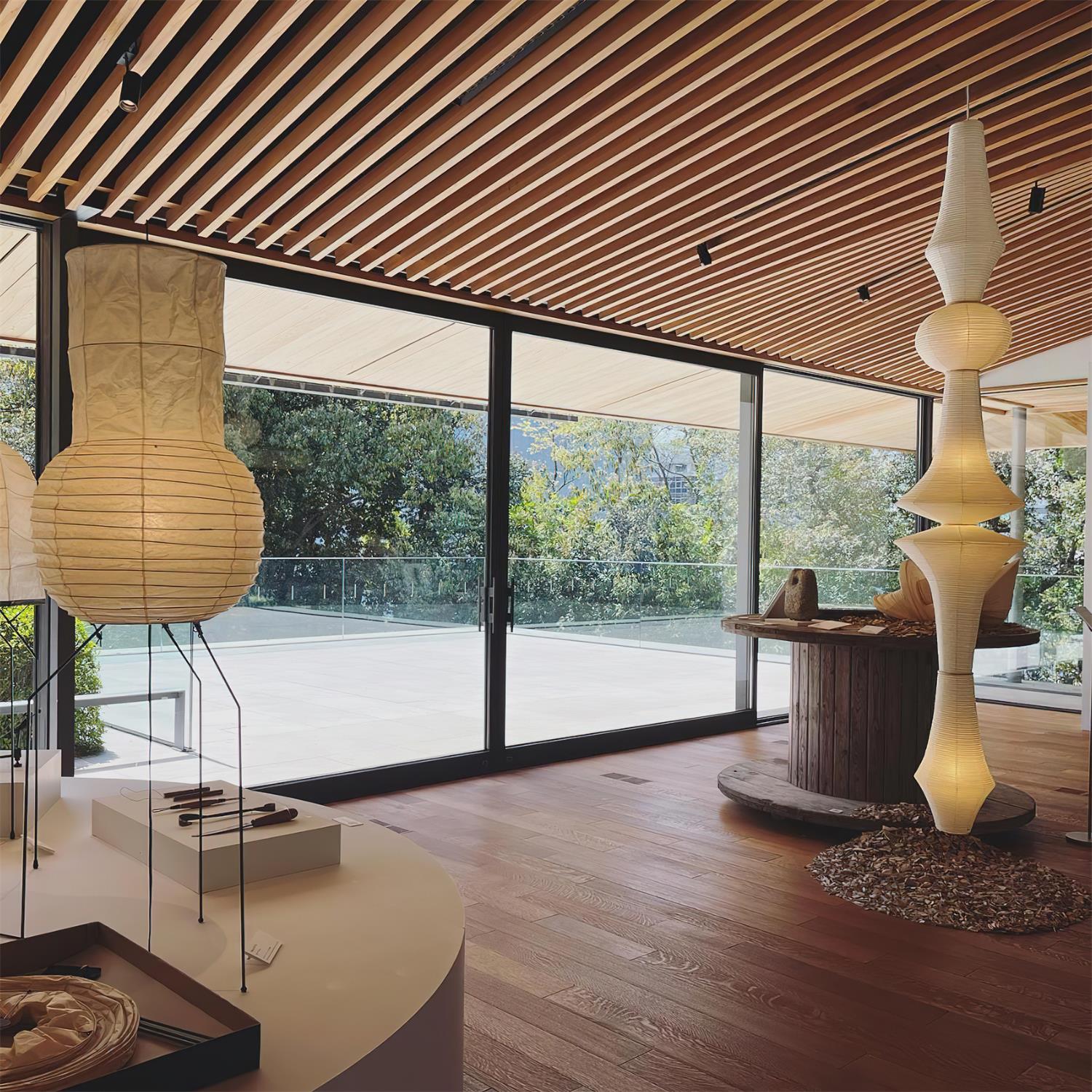 Zyora Sculptural Paper Pendant Lamp - Neutralighting