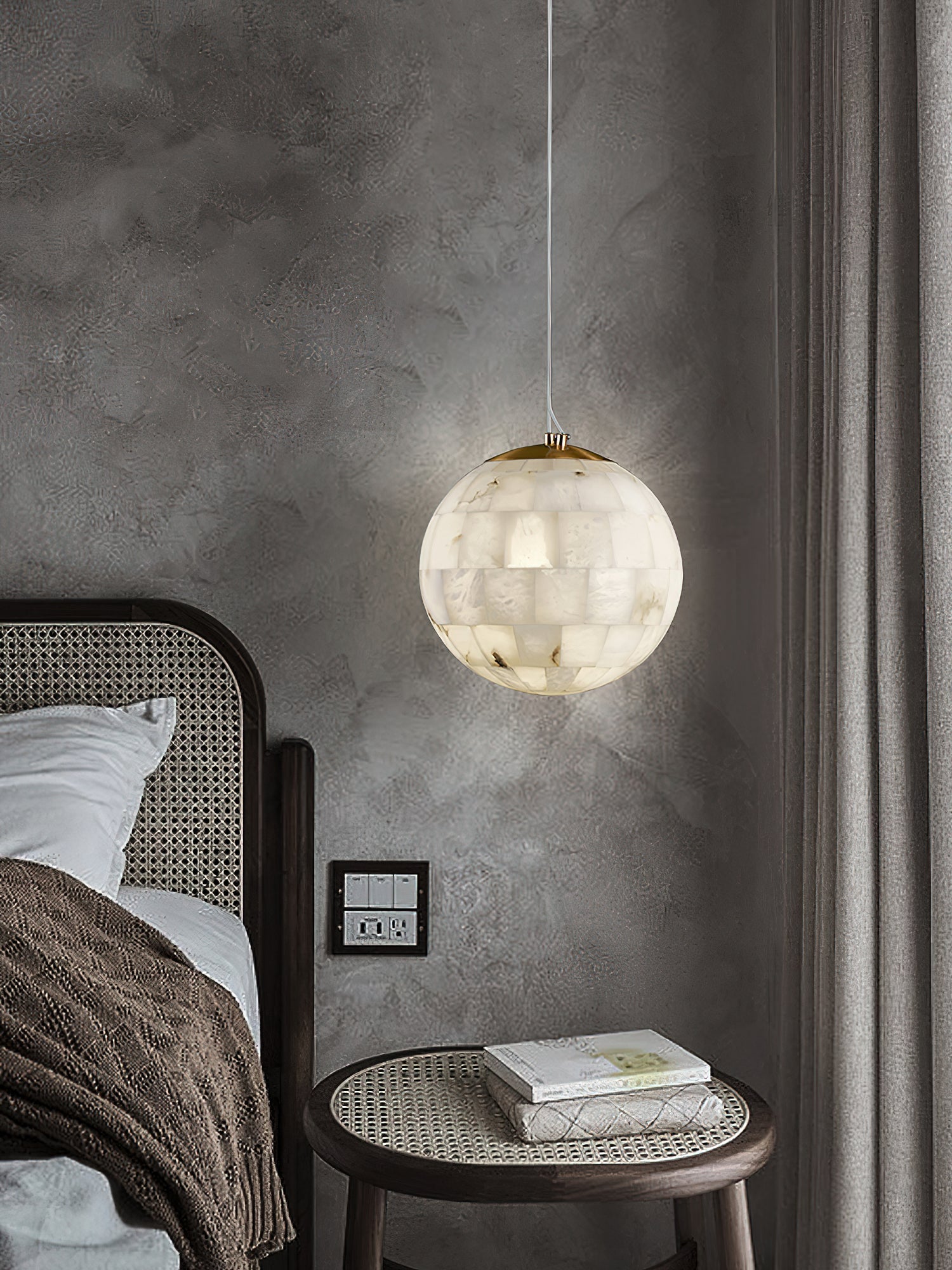 Fljotuvye Modern Ball Alabaster Pendant Light - Neutralighting