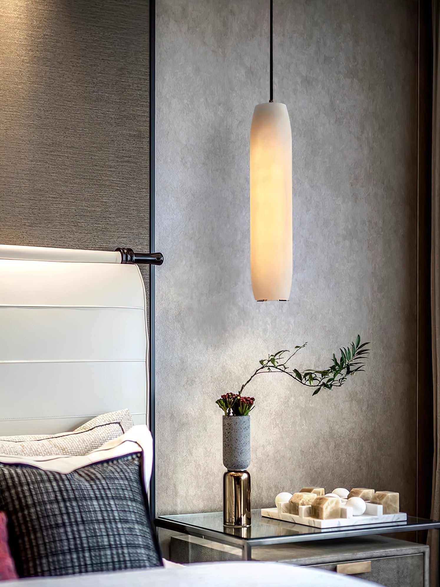 Kvennuvye Flute Modern Minimalist Alabaster Pendant Light - Neutralighting