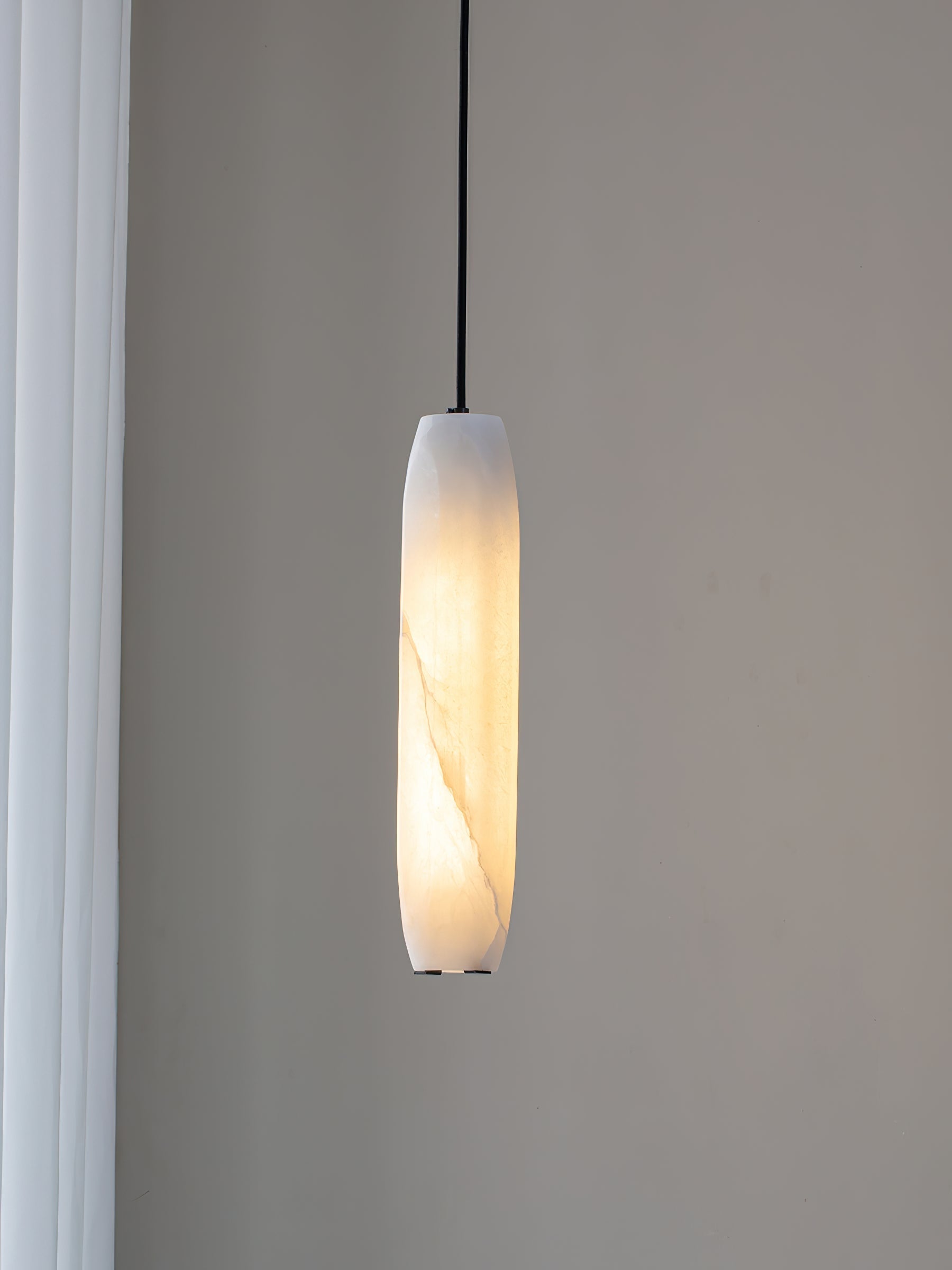 Kvennuvye Flute Modern Minimalist Alabaster Pendant Light - Neutralighting