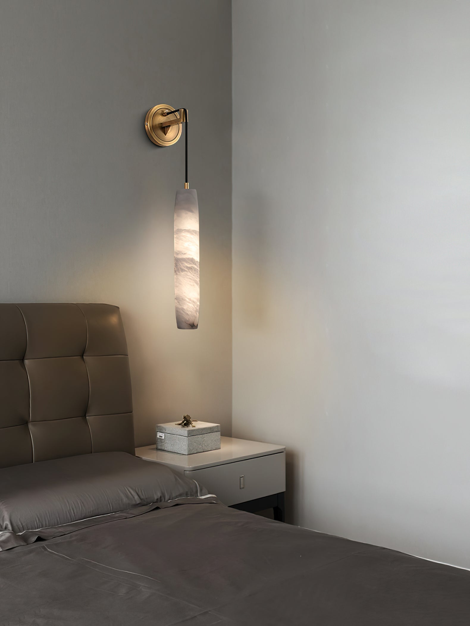 Alabaster Individual Creativity Flute Wall Lamp - Neutralighting