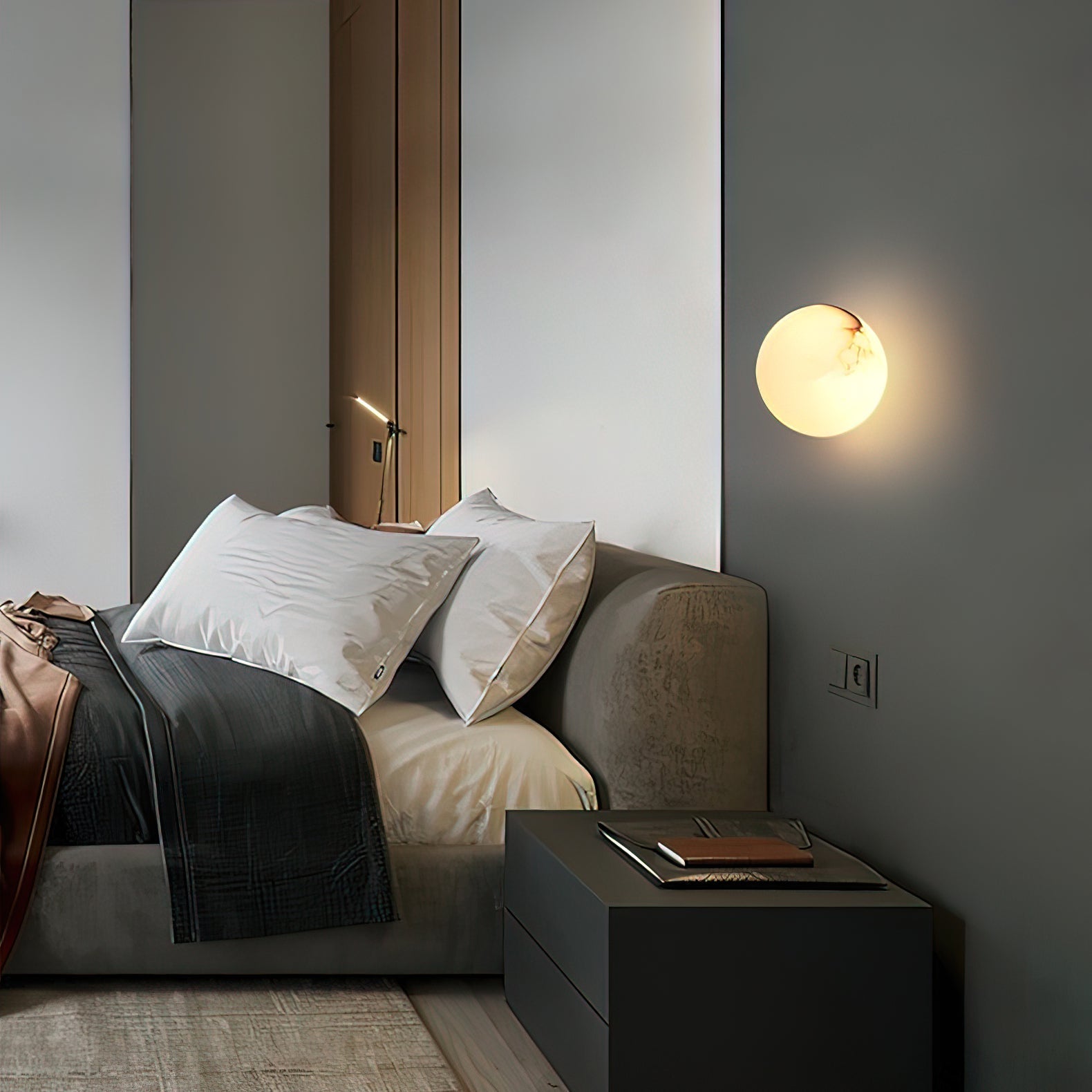 Vevinir Alabaster Globe Wall Light - Neutralighting