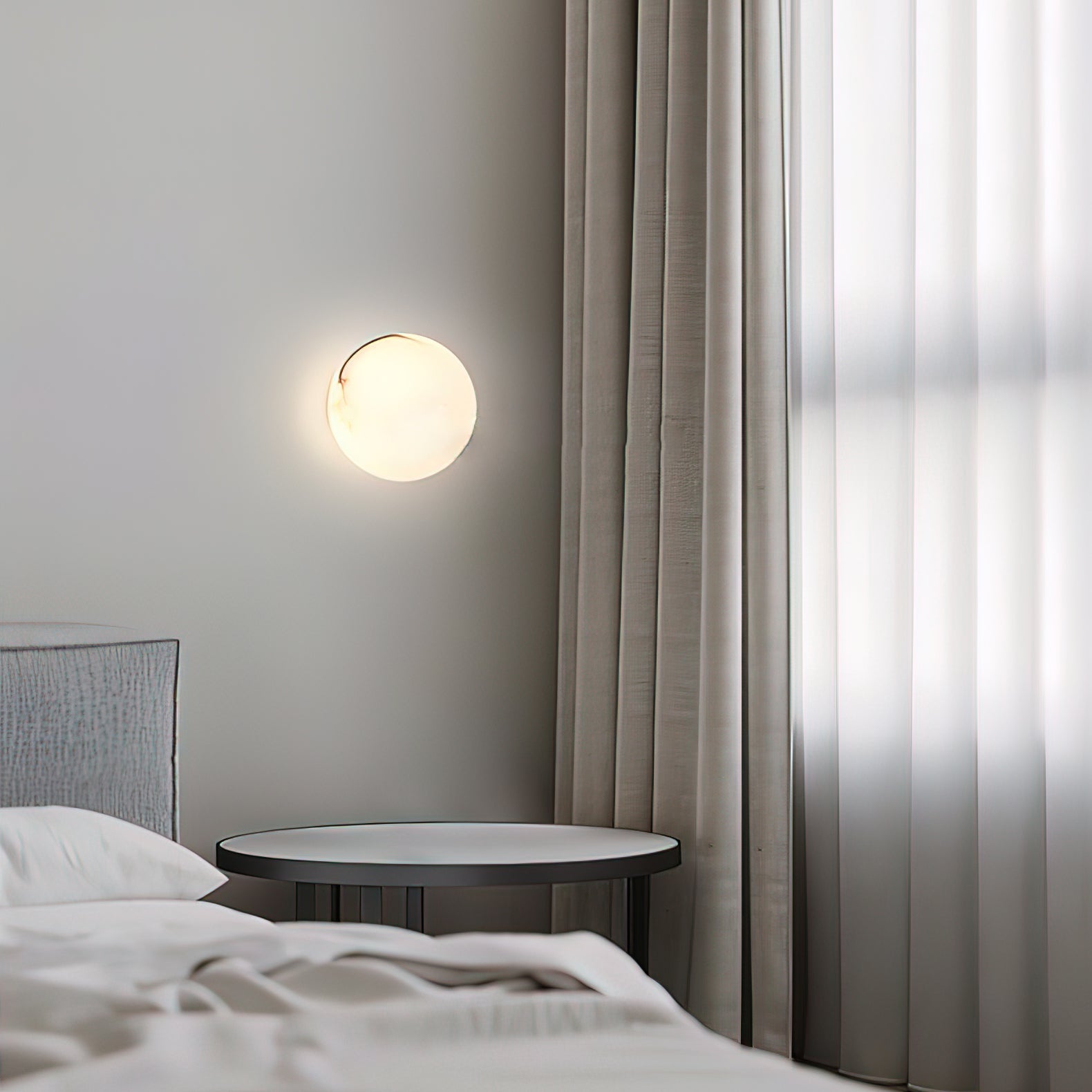 Vevinir Alabaster Globe Wall Light - Neutralighting