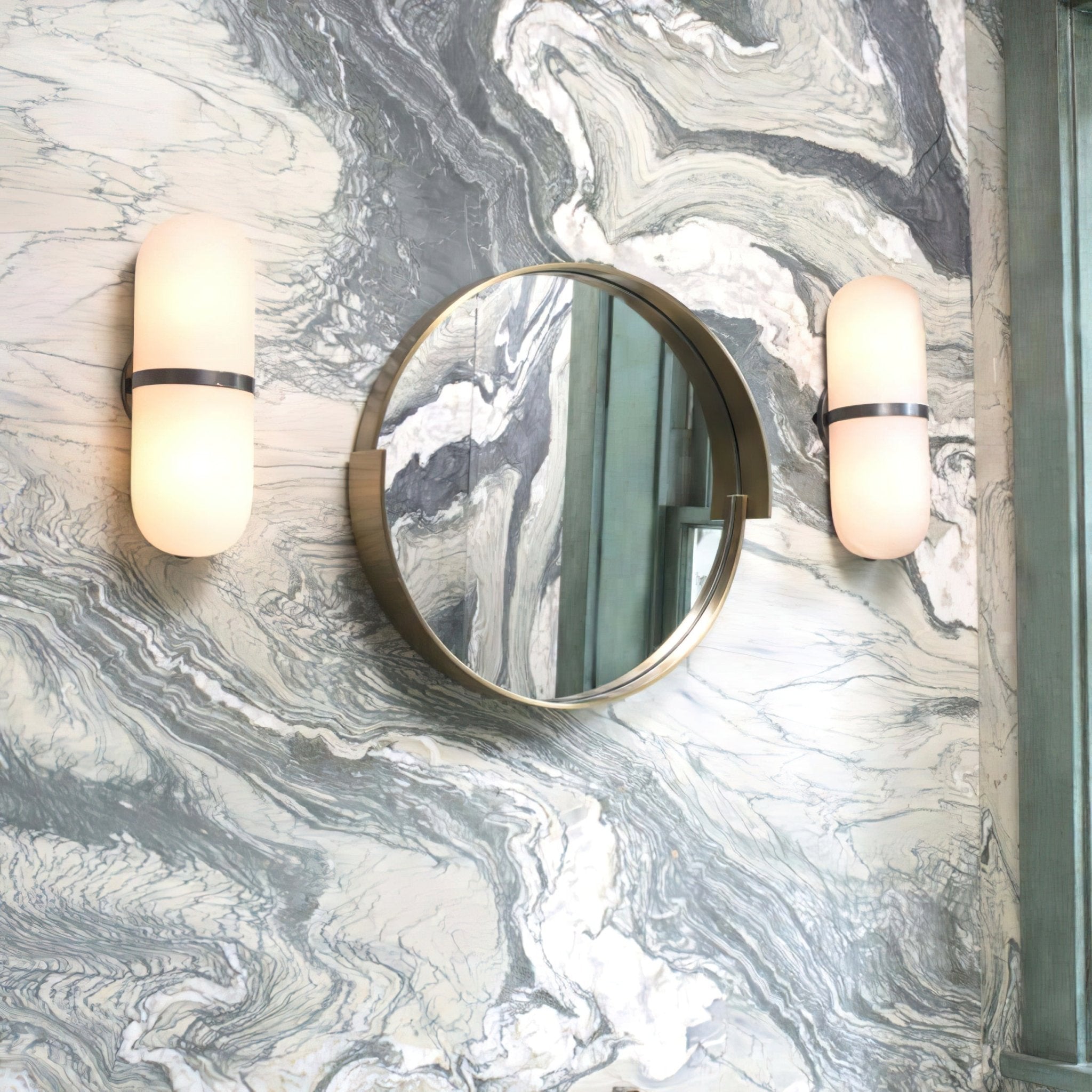 Vitheion Minimalist Alabaster Wall Light - Neutralighting