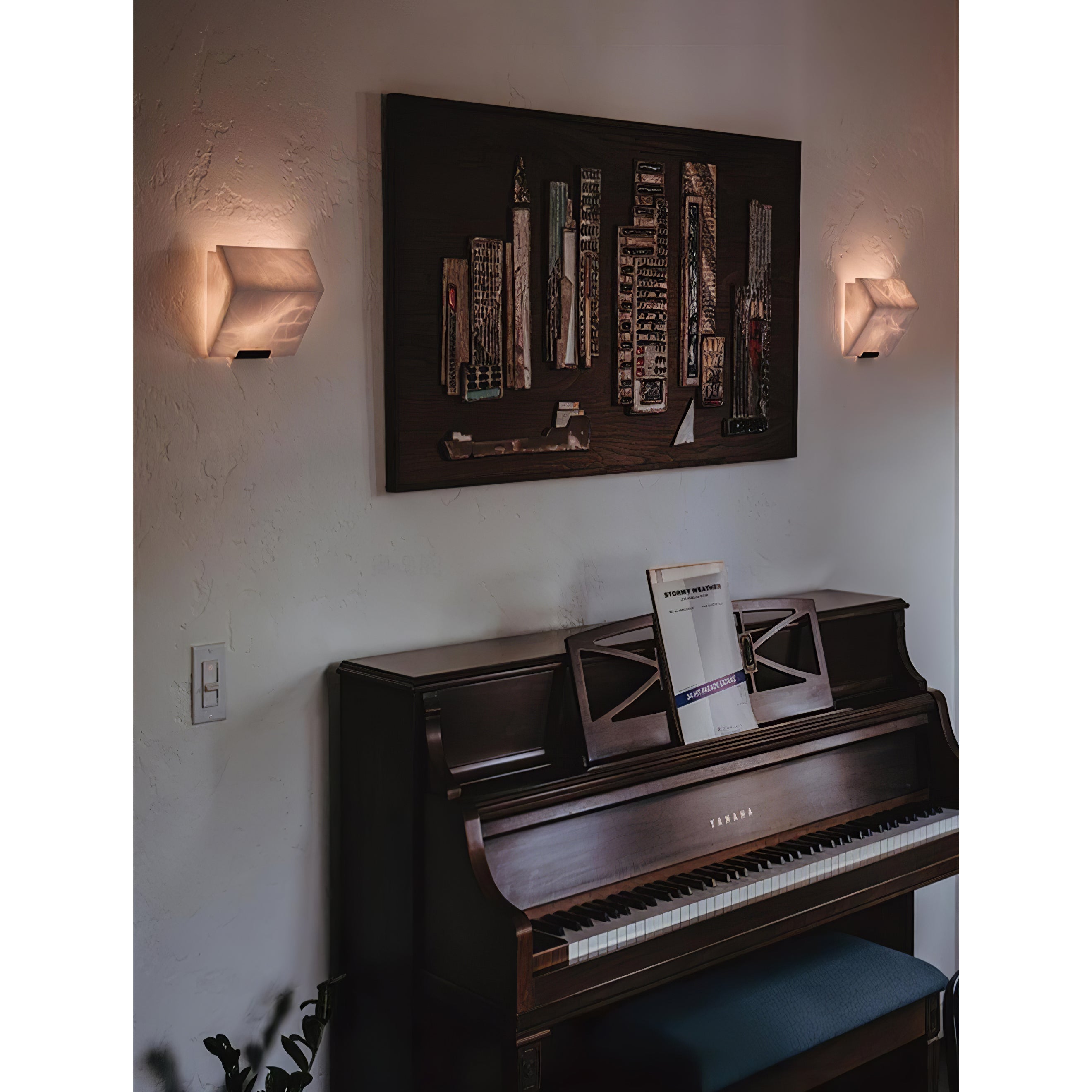Qvistuvyn Staircase Metal Alabaster Wall Lamp - Neutralighting
