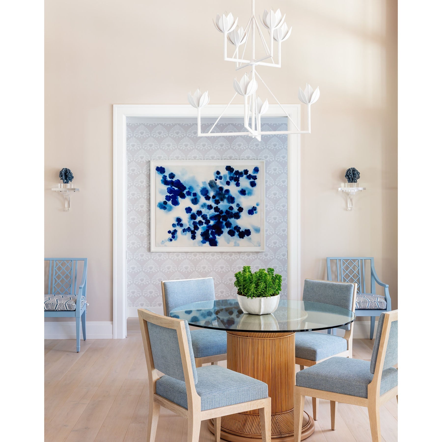 Alberto Modern Minimalist Floral Brass Chandelier - Neutralighting