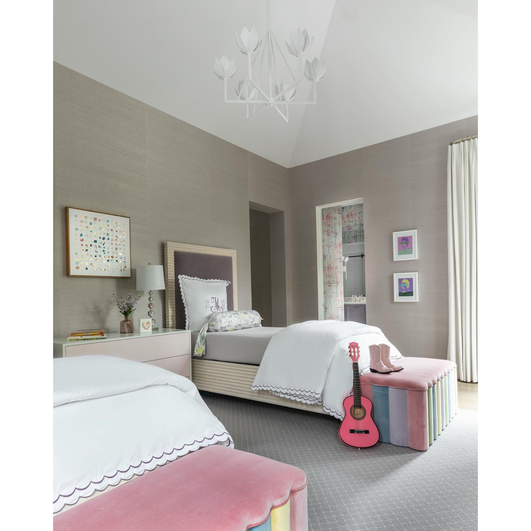 Alberto Modern Minimalist Floral Brass Chandelier - Neutralighting
