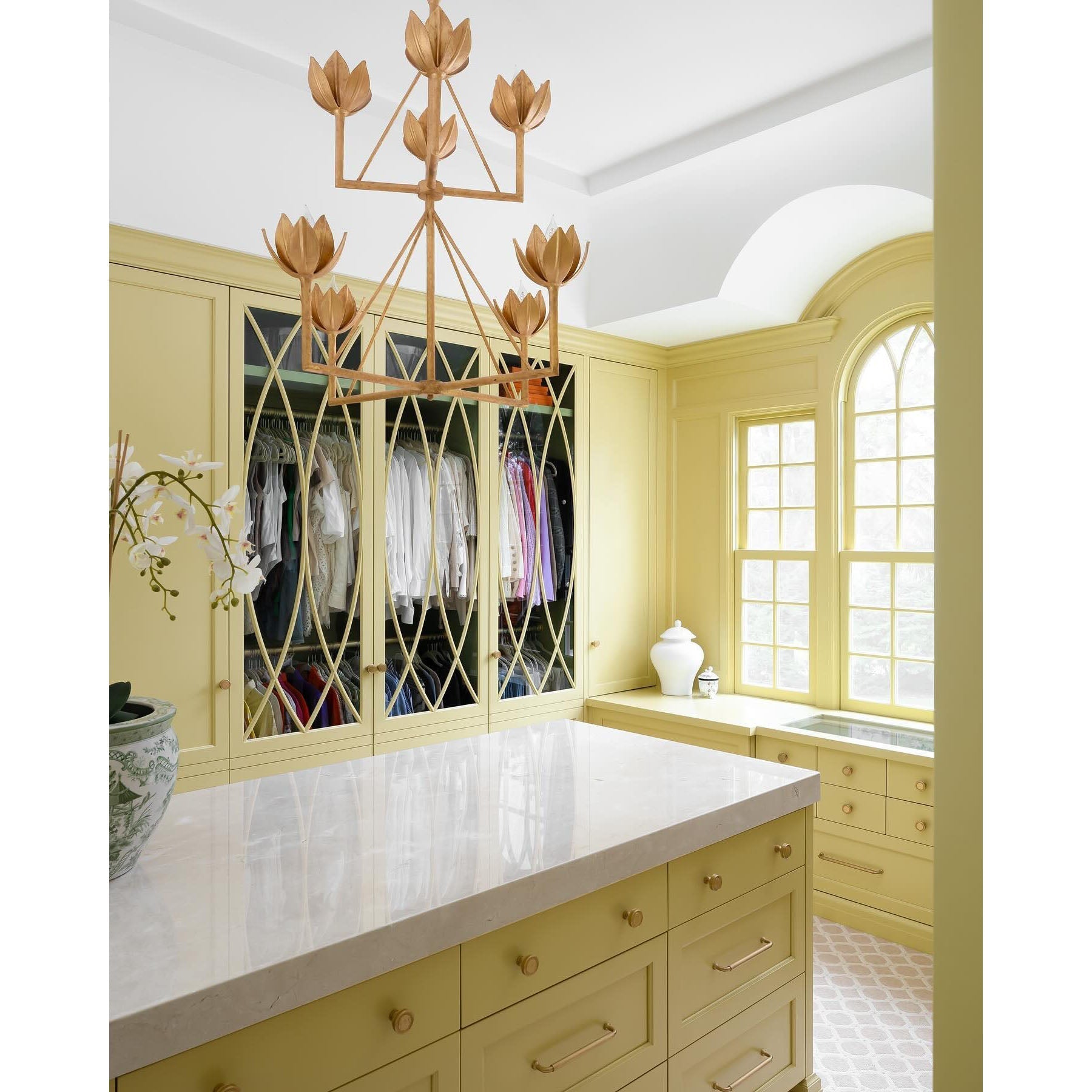 Alberto Modern Minimalist Floral Brass Chandelier - Neutralighting