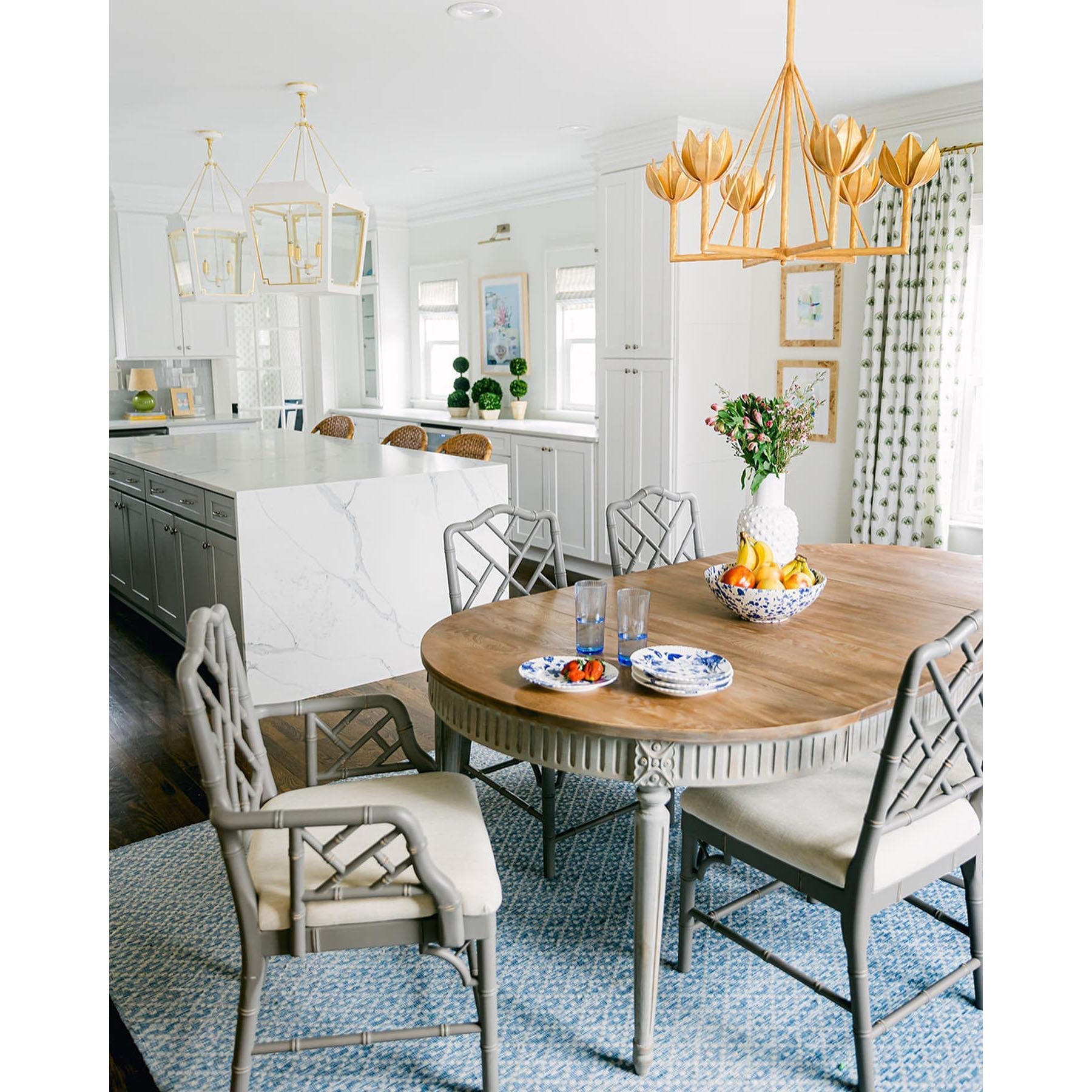 Alberto Modern Minimalist Floral Brass Chandelier - Neutralighting