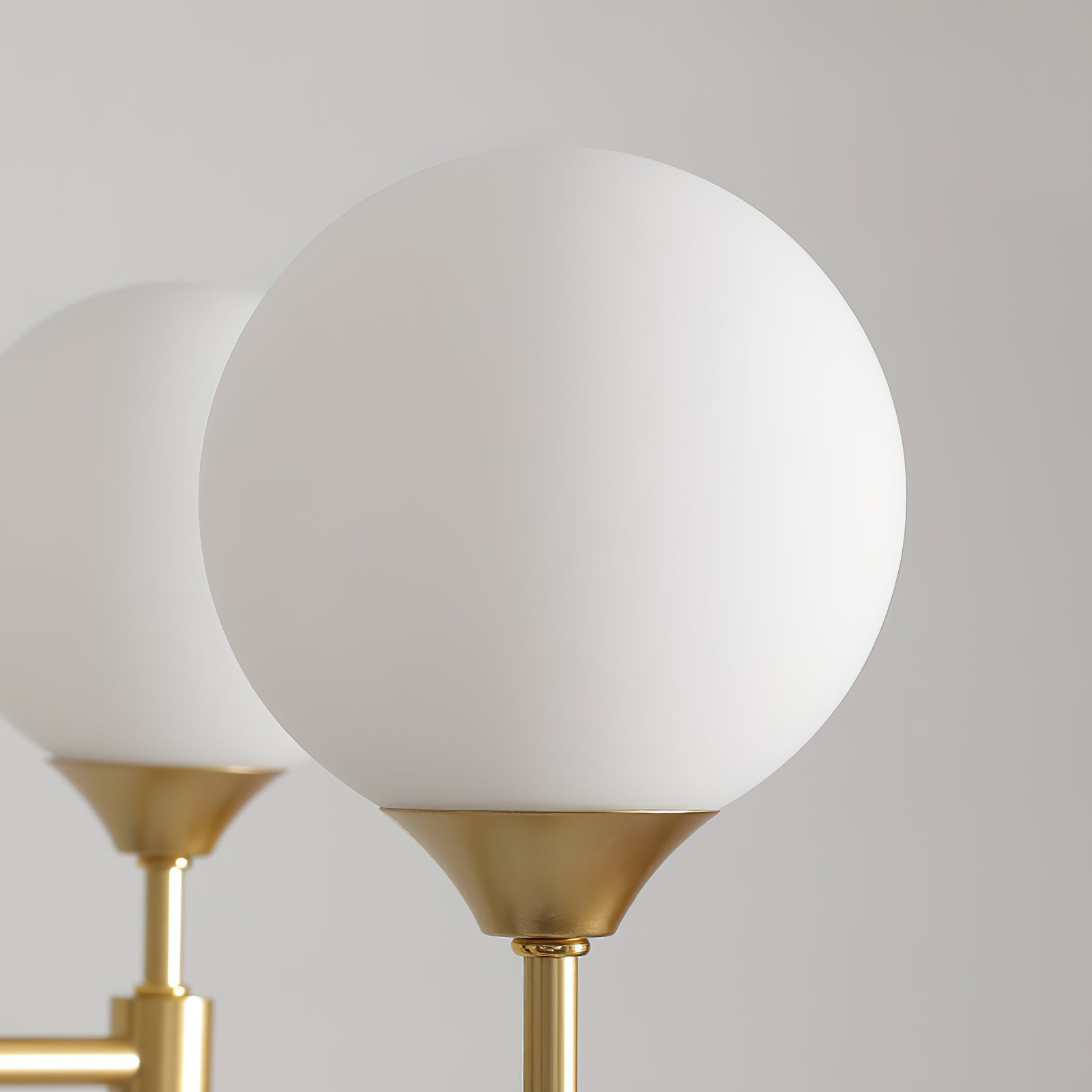 Vatnuvyi Minimalist Globe Glass Chandelier - Neutralighting