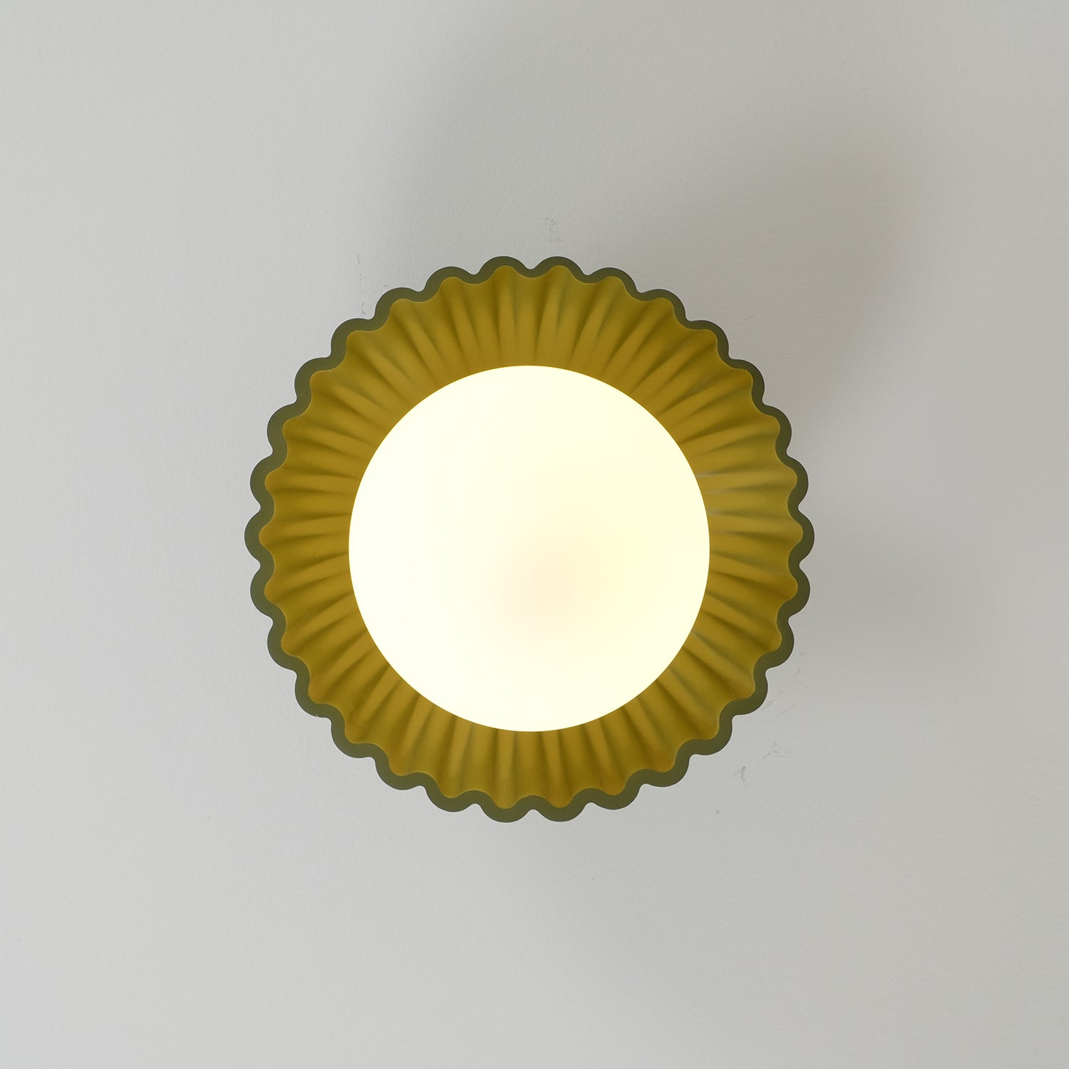 Scallop Glow Flush Mount Ceiling Light - Neutralighting