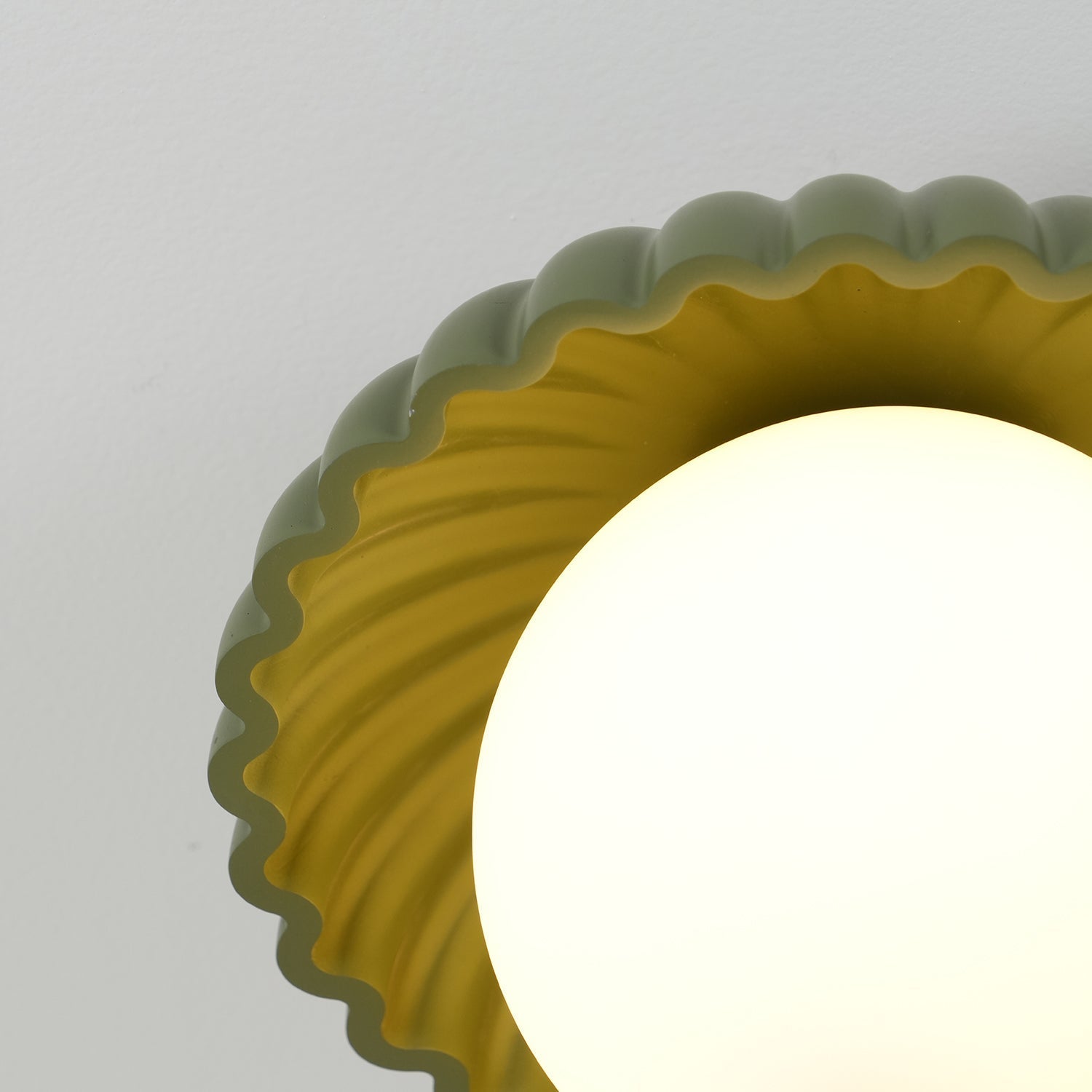 Scallop Glow Flush Mount Ceiling Light - Neutralighting