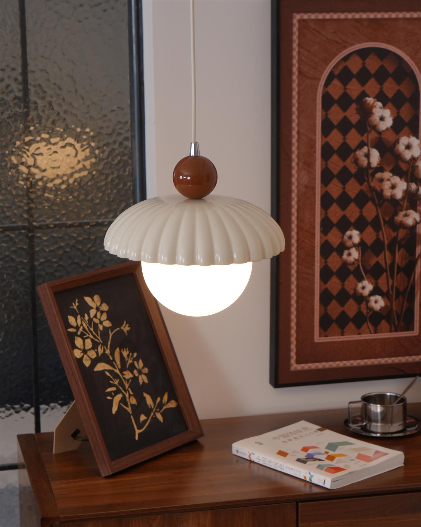 Alien Retro Charm Pendant Light - Neutralighting