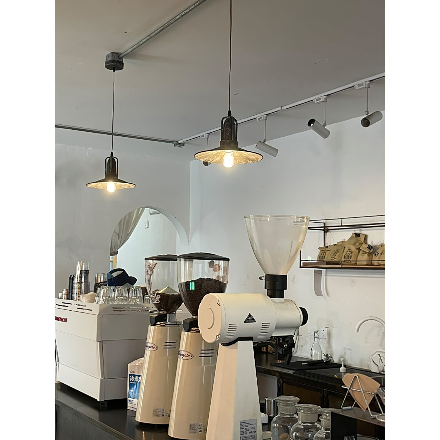 Yrvuvyi Modern Minimalist Industrial Metal Pendant Light - Neutralighting