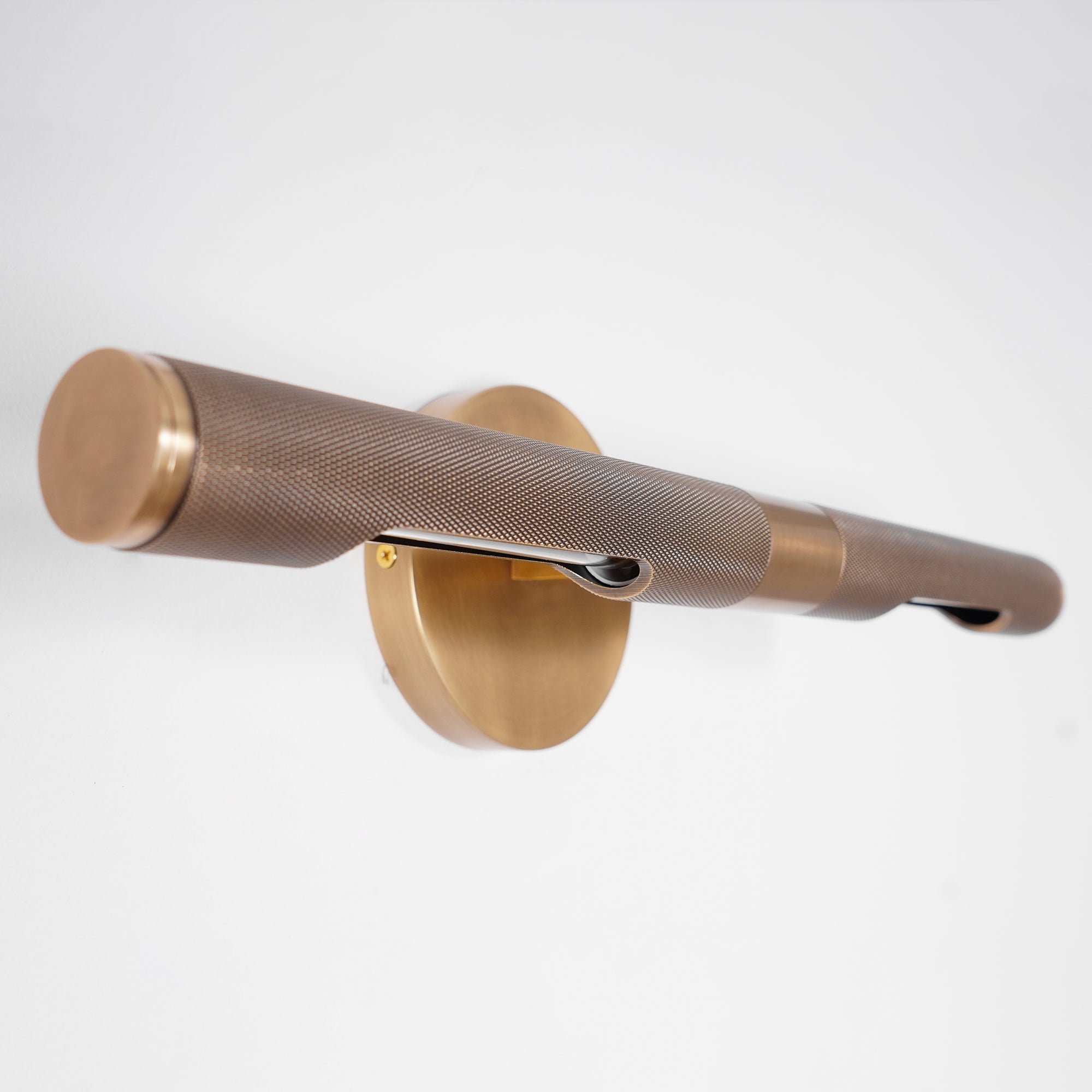 Solvain Modern Brass LED Wall Light - Neutralighting
