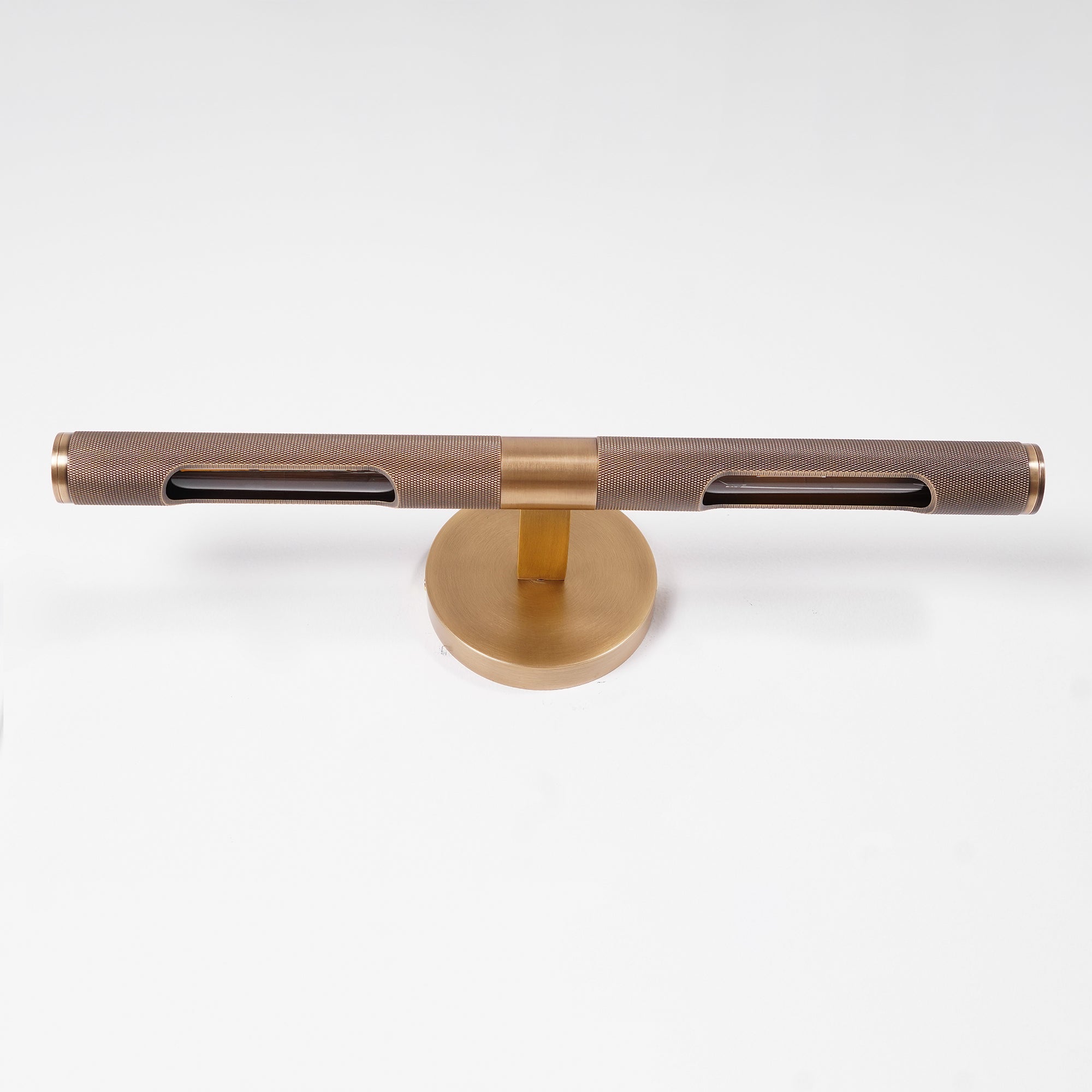 Solvain Modern Brass LED Wall Light - Neutralighting