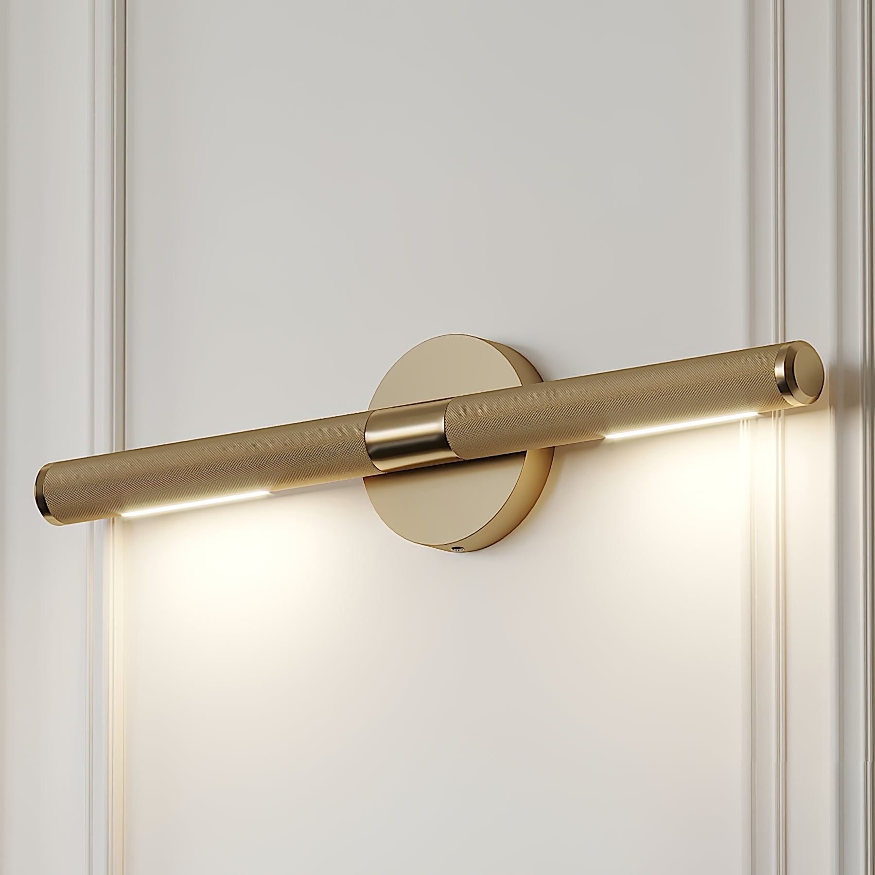 Solvain Modern Brass LED Wall Light - Neutralighting
