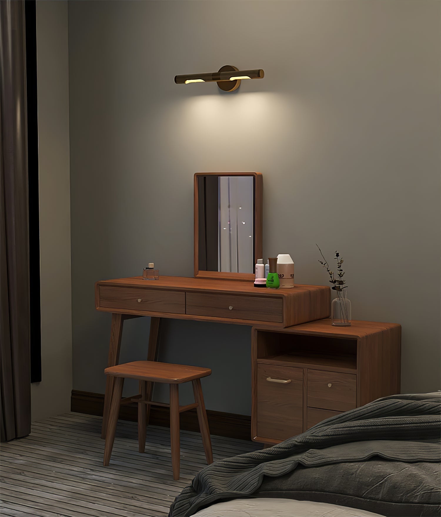Solvain Modern Brass LED Wall Light - Neutralighting