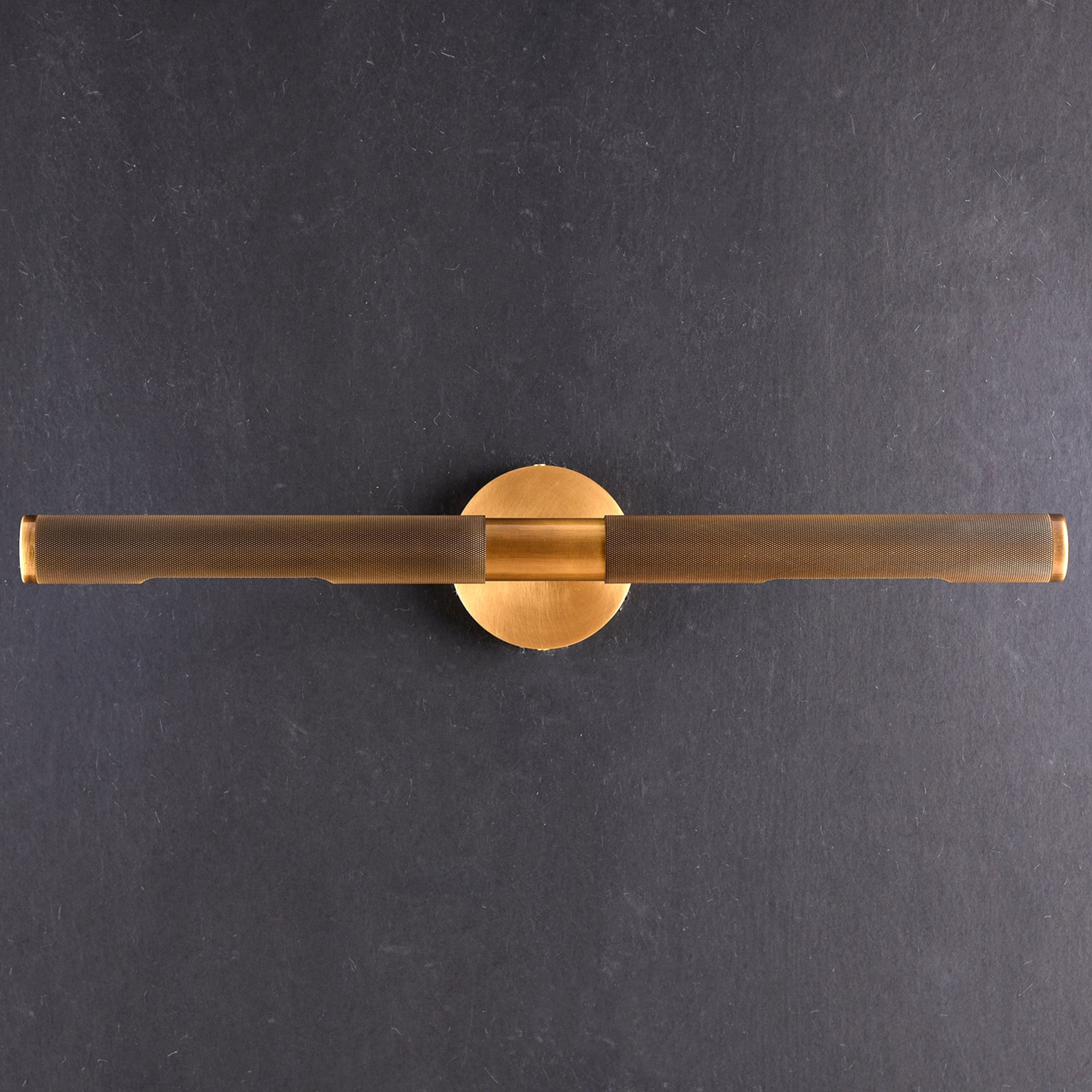 Solvain Modern Brass LED Wall Light - Neutralighting