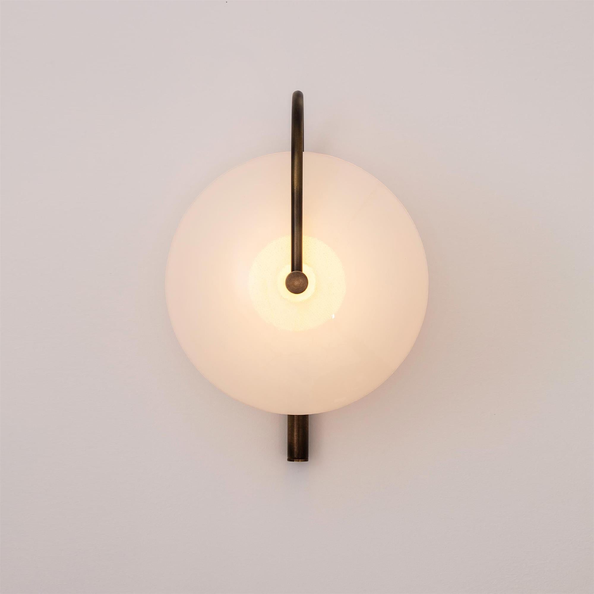 Norduvyn Modern Minimalist Art Metal Glass Wall Lamp - Neutralighting