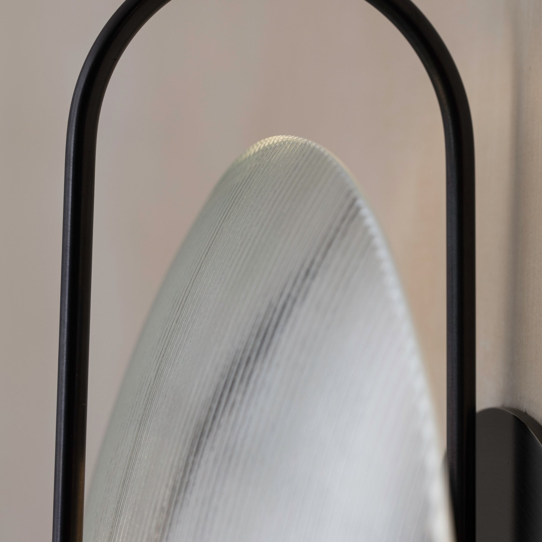 Norduvyn Modern Minimalist Art Metal Glass Wall Lamp - Neutralighting