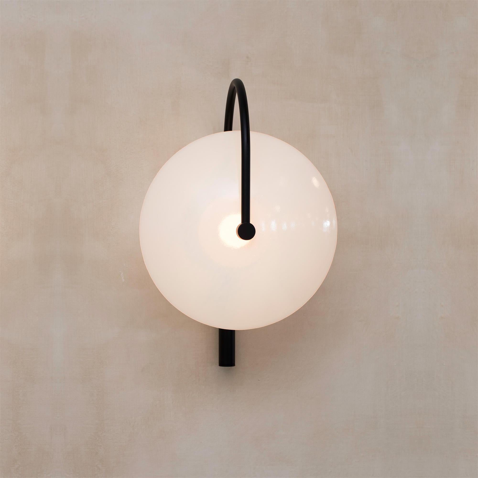 Norduvyn Modern Minimalist Art Metal Glass Wall Lamp - Neutralighting