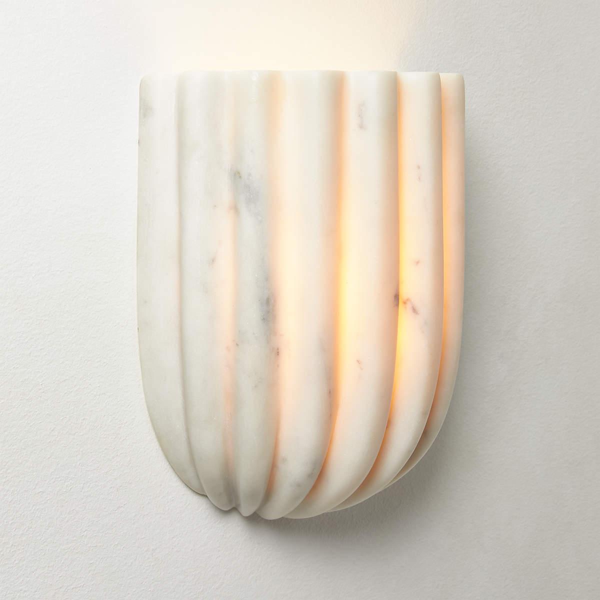 Tinduvys Elegance Ariel Single Marble Fluted Wall Lamp - Neutralighting