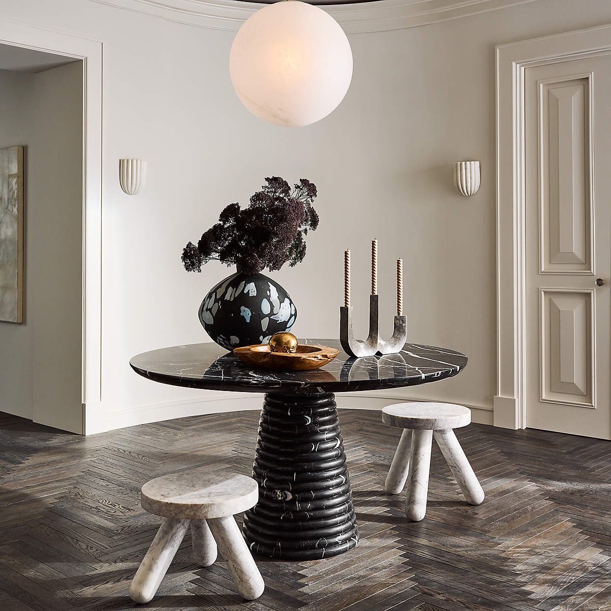 Tinduvys Elegance Ariel Single Marble Fluted Wall Lamp - Neutralighting