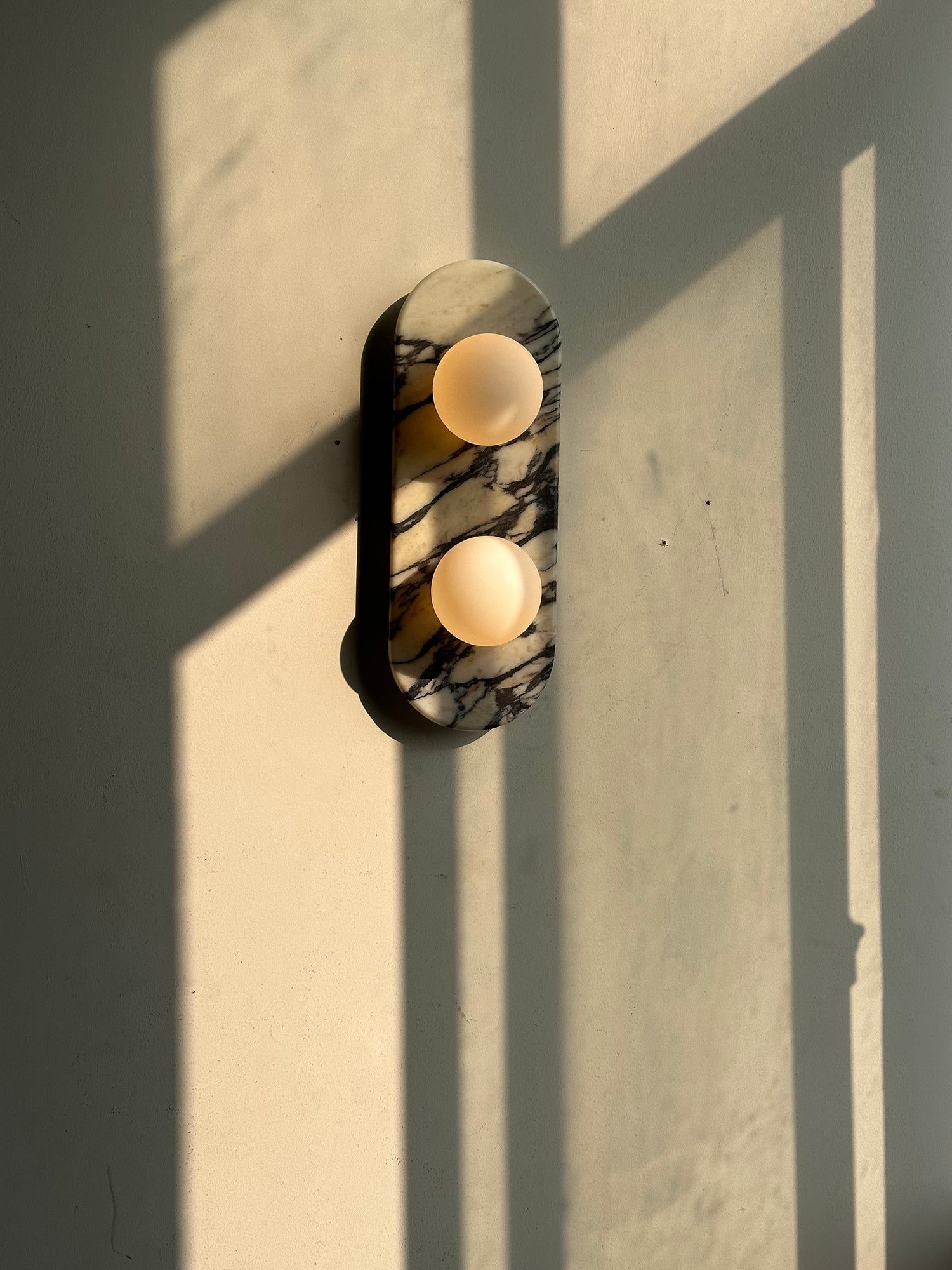 Alvuvyo Elegance Modern Marble Wall Lamp - Neutralighting