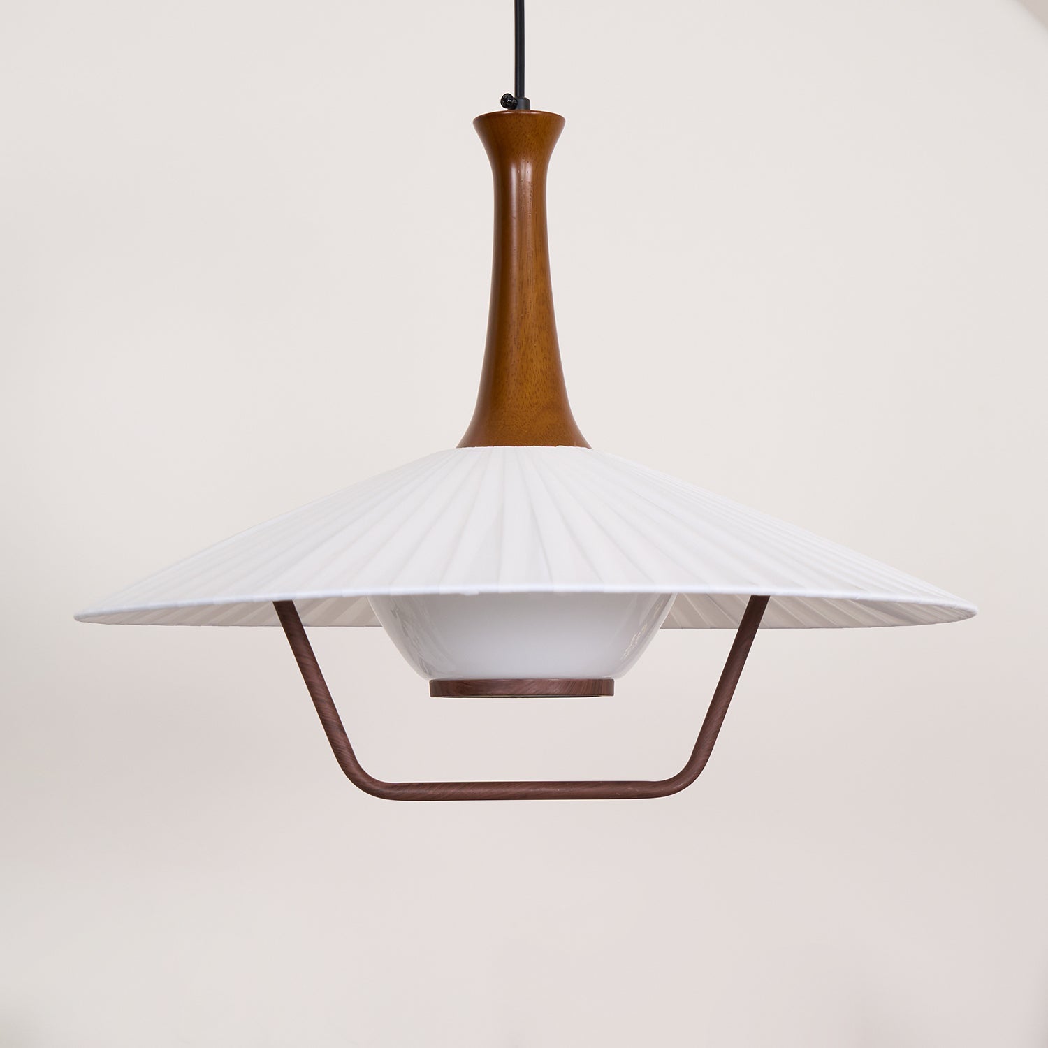 Vionne Mid-Century Wood and White Pendant Lamp - Neutralighting