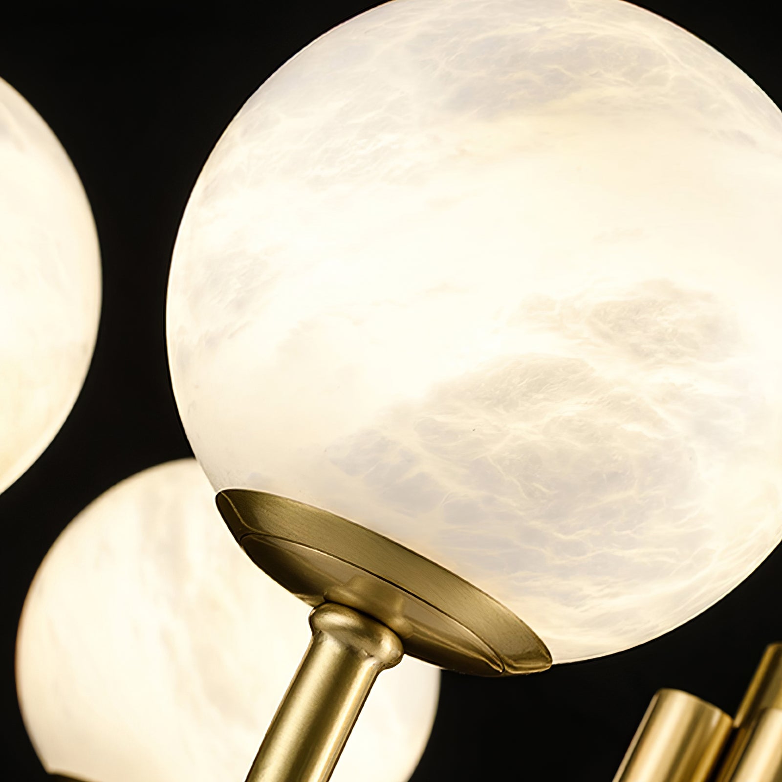 Mjolkuvys Modern Minimalist Globe Brass Alabaster Chandelier - Neutralighting