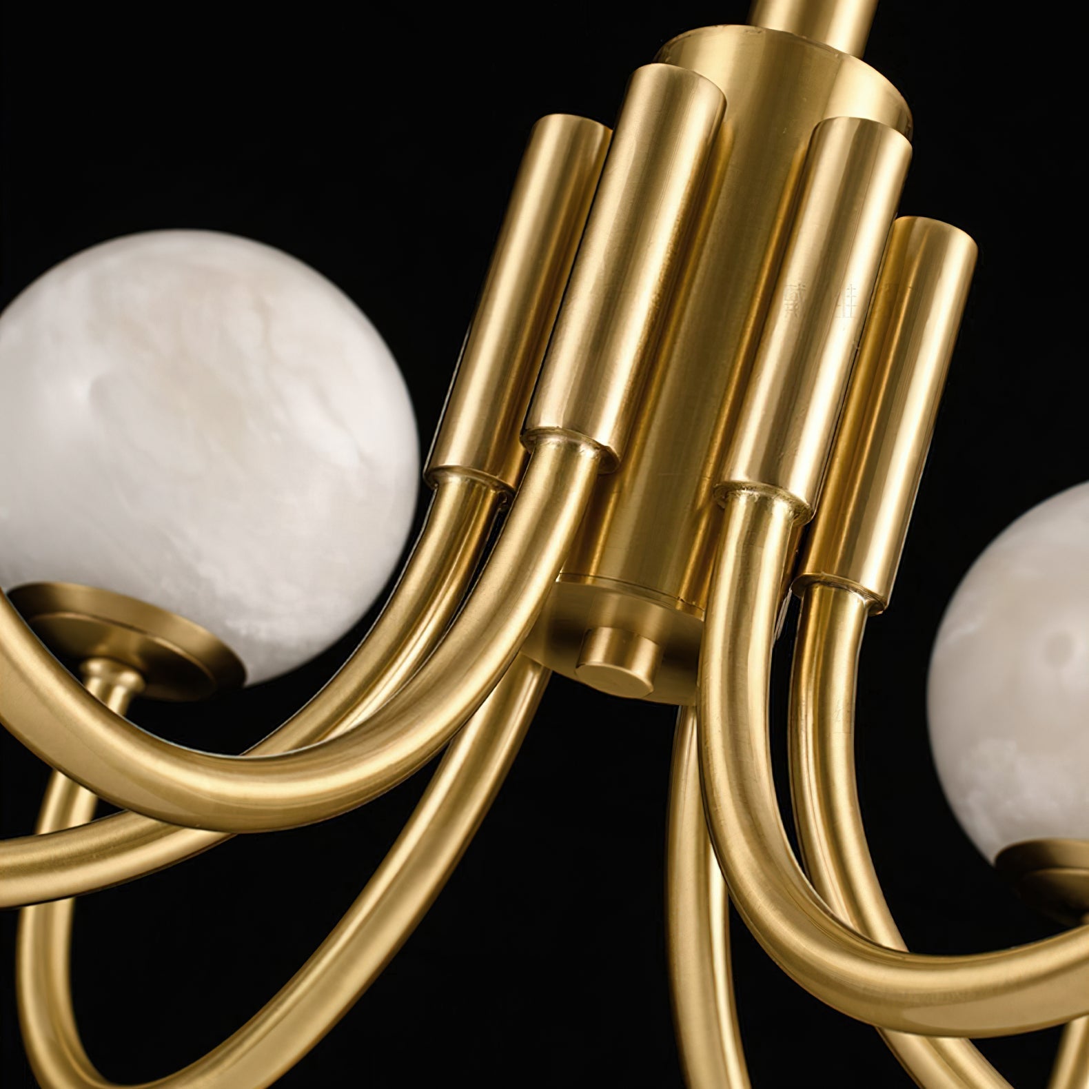 Mjolkuvys Modern Minimalist Globe Brass Alabaster Chandelier - Neutralighting