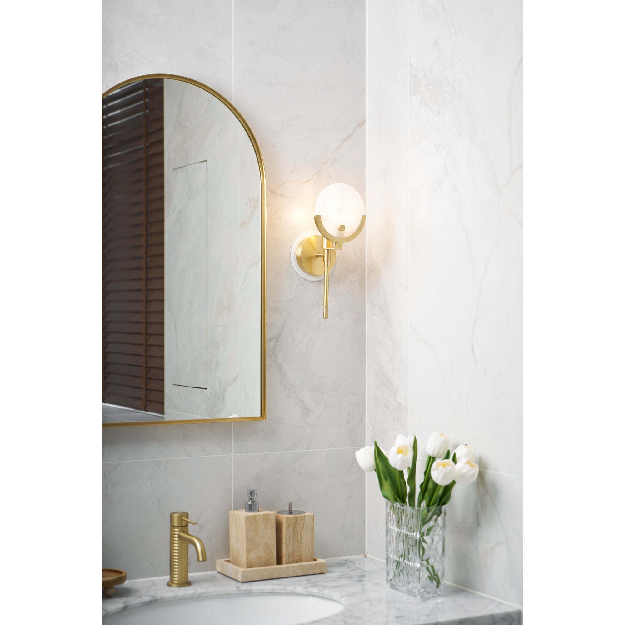 Ljomuvyo Modern Minimalist Brass Alabaster Sconce Wall Lamp - Neutralighting