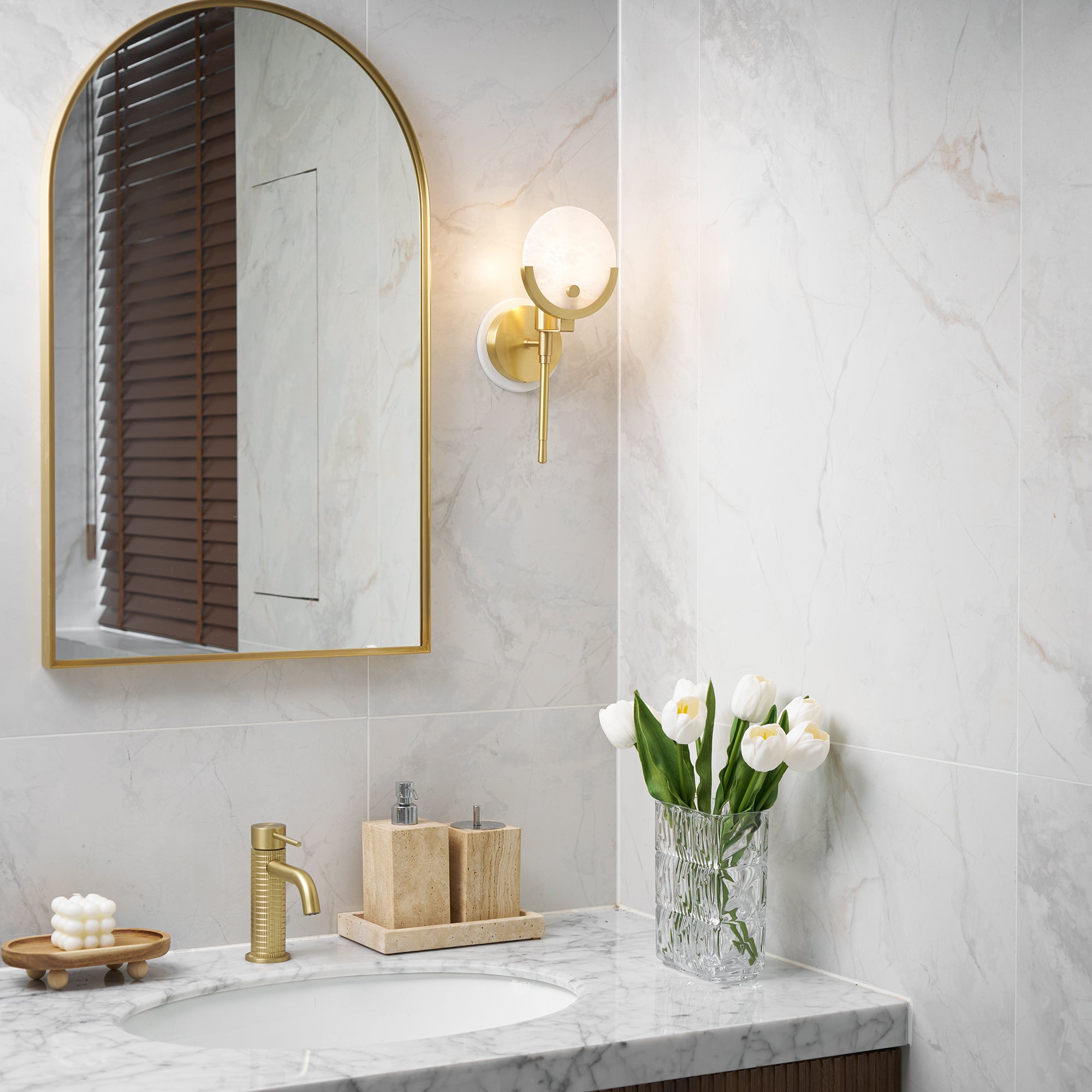 Ljomuvyo Modern Minimalist Brass Alabaster Sconce Wall Lamp - Neutralighting
