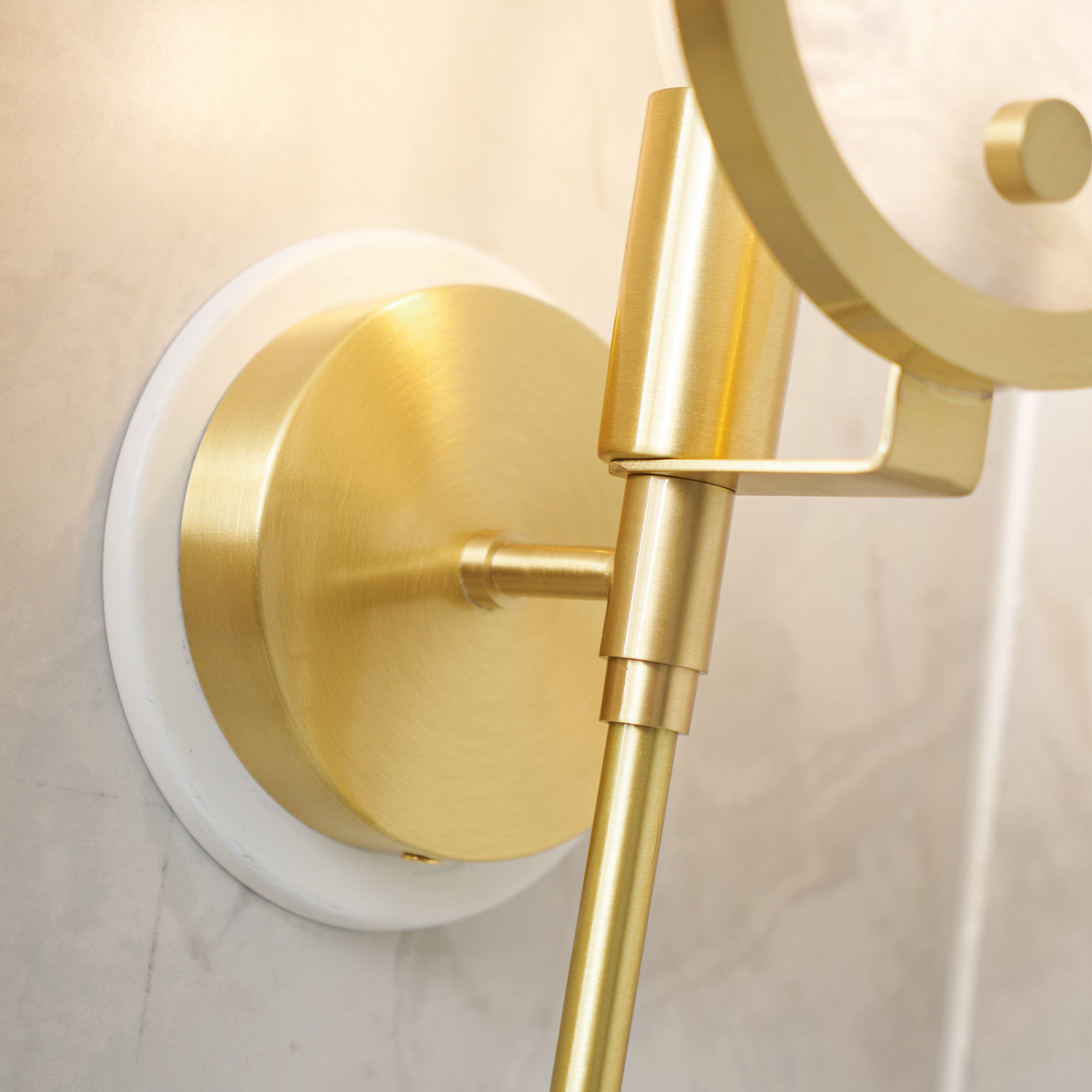 Ljomuvyo Modern Minimalist Brass Alabaster Sconce Wall Lamp - Neutralighting