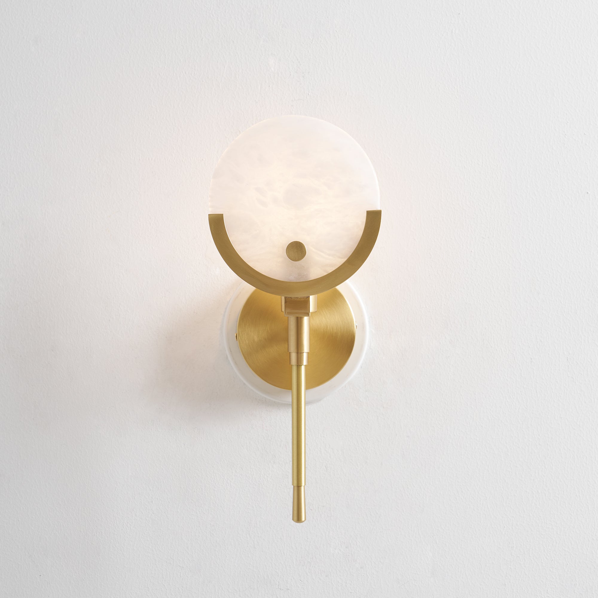 Ljomuvyo Modern Minimalist Brass Alabaster Sconce Wall Lamp - Neutralighting