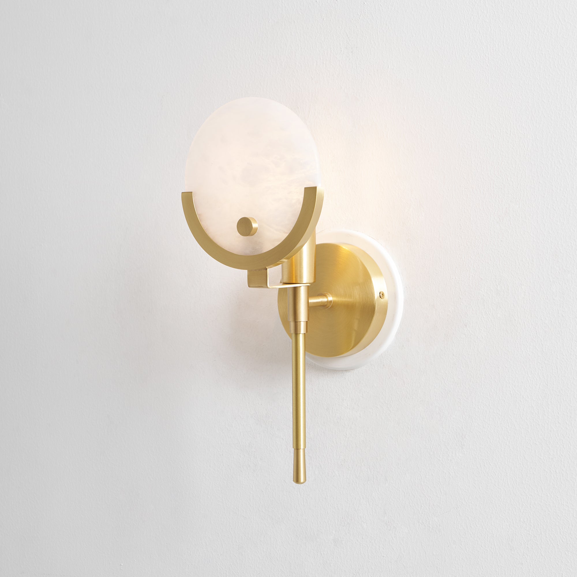 Ljomuvyo Modern Minimalist Brass Alabaster Sconce Wall Lamp - Neutralighting