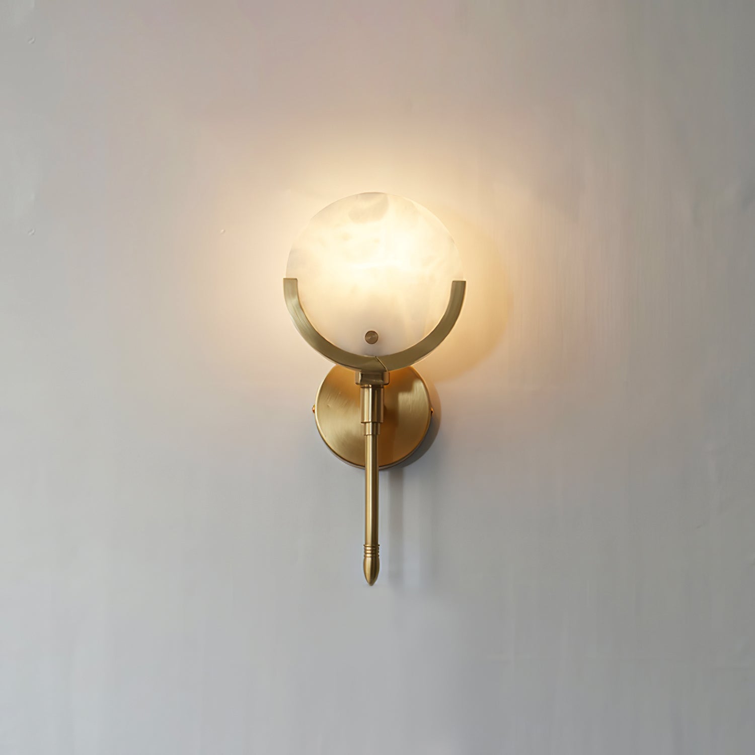 Bravi Brass Sconce Alabaster - Neutralighting