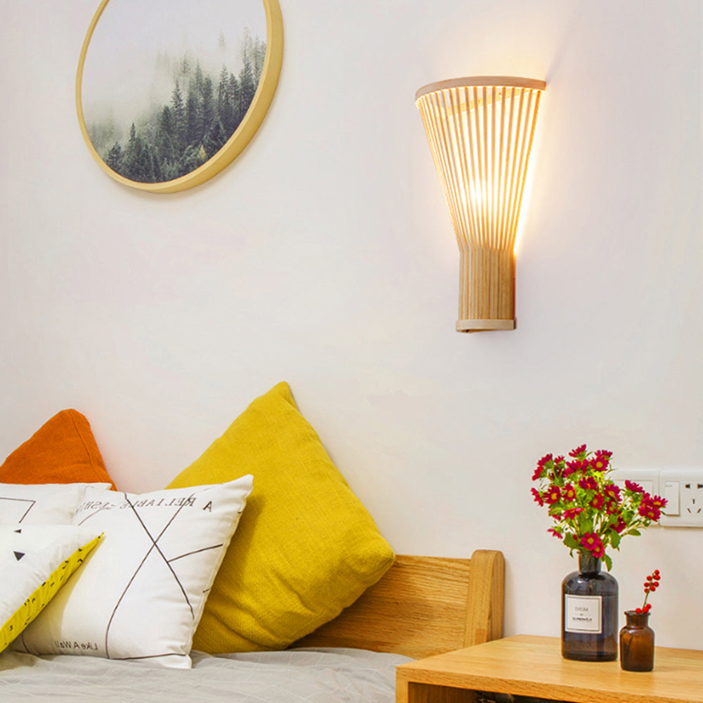 Muto Led Wall Mounted Bedside Lamp, Rattan/Acrylic, Bedroom - Neutralighting