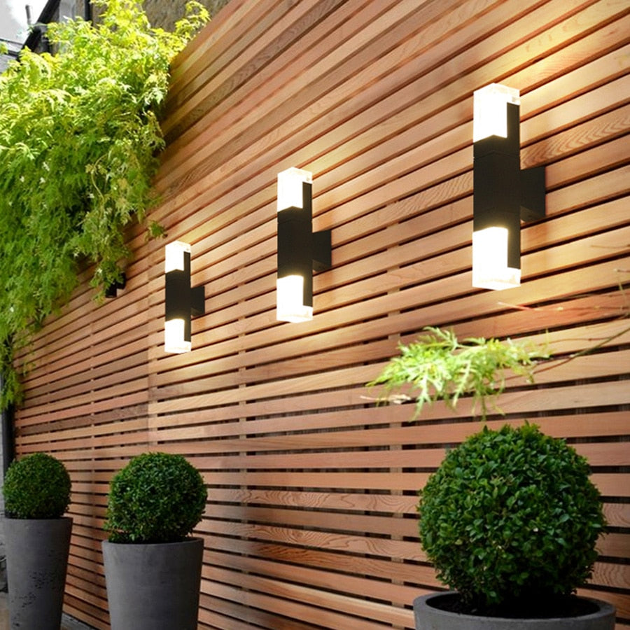 Ray Modern Rectangular Double- Head Metal Outdoor Wall Lamp - Neutralighting