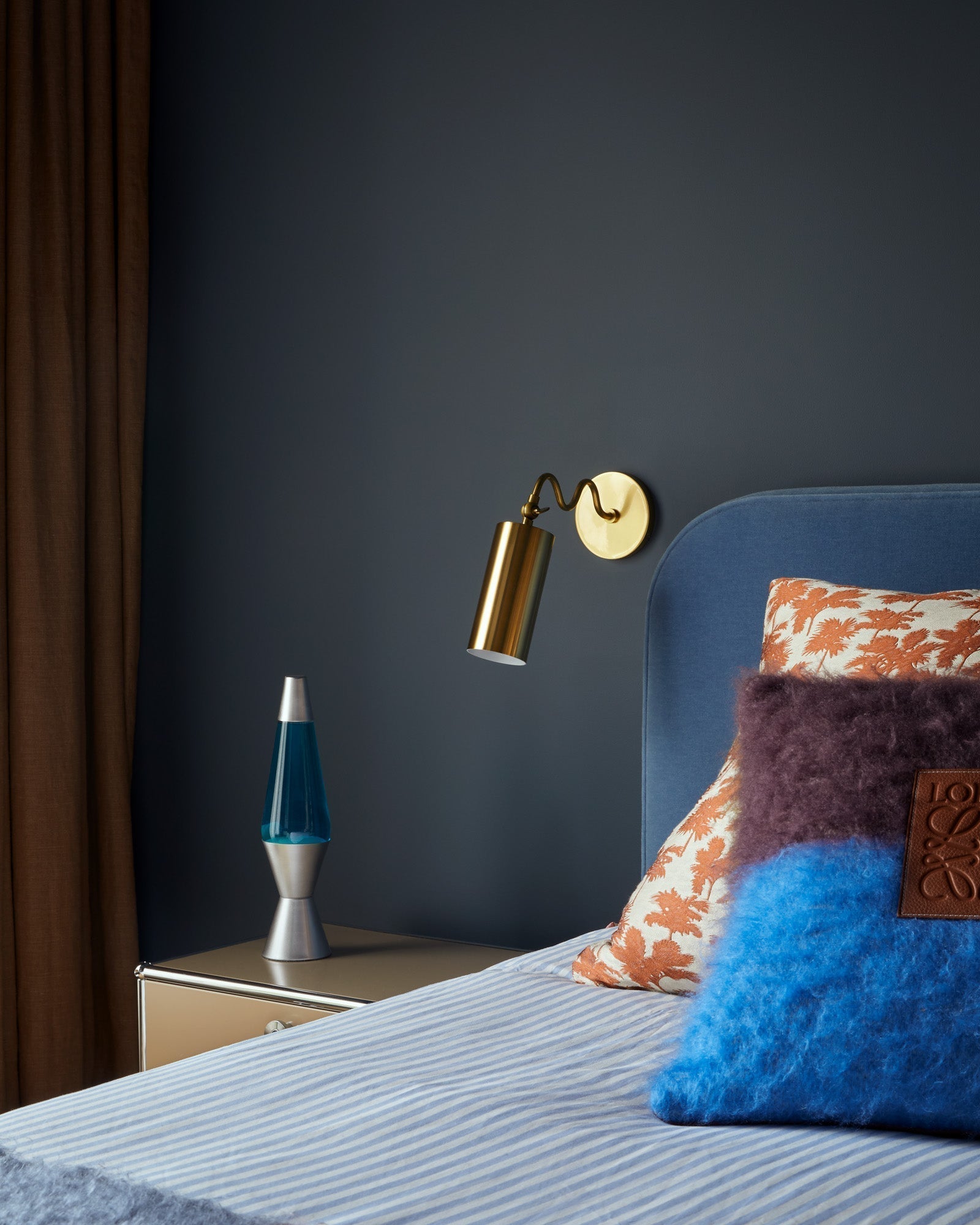 Vatnuvyu Modern Minimalist Fabric Metal Wall Lamp - Neutralighting