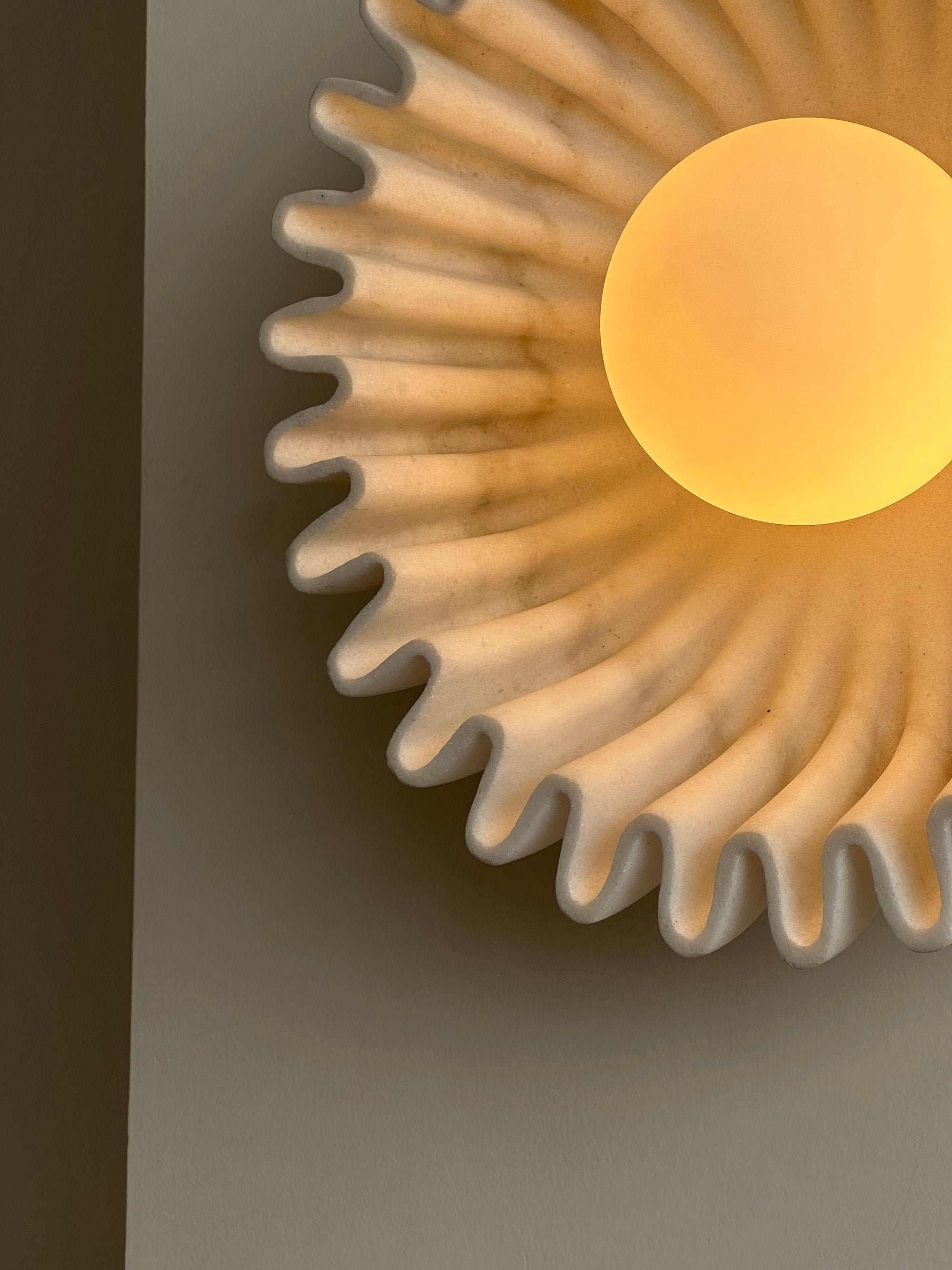 Wall Lamp Ceramics and Glass Dark Green White Black Beige Sculptural - Neutralighting