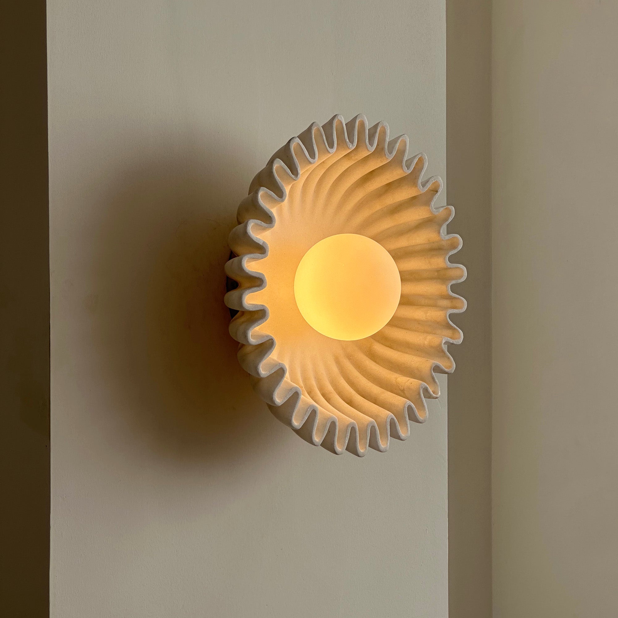 Wall Lamp Ceramics and Glass Dark Green White Black Beige Sculptural - Neutralighting
