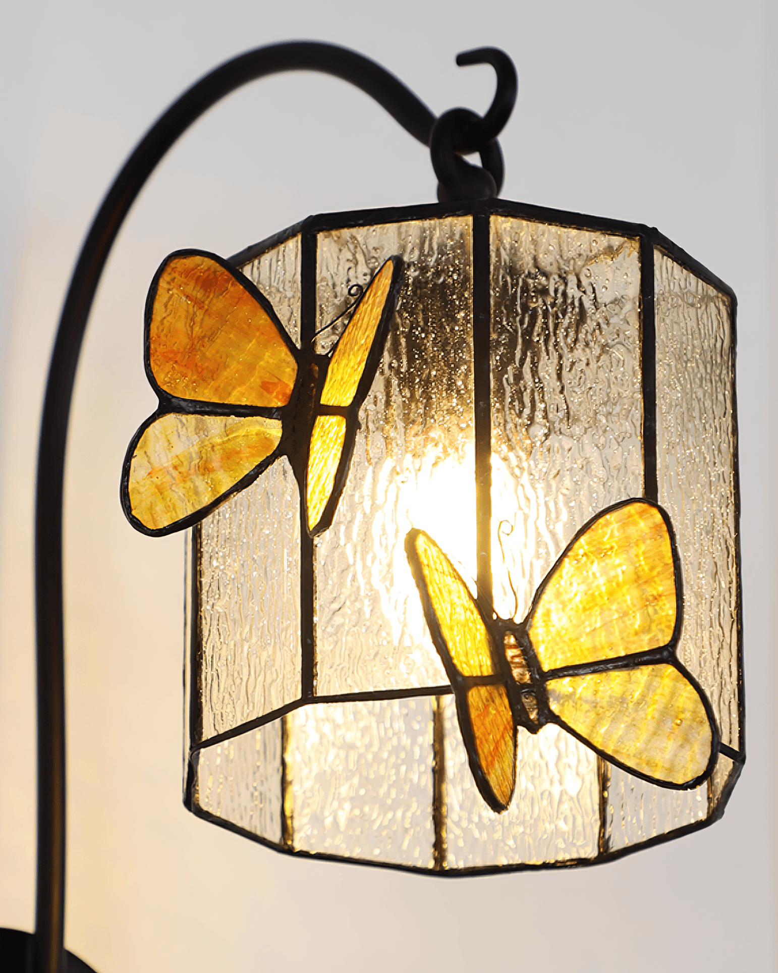 Tiffany Wall Lamp Glass Butterfly Art - Neutralighting