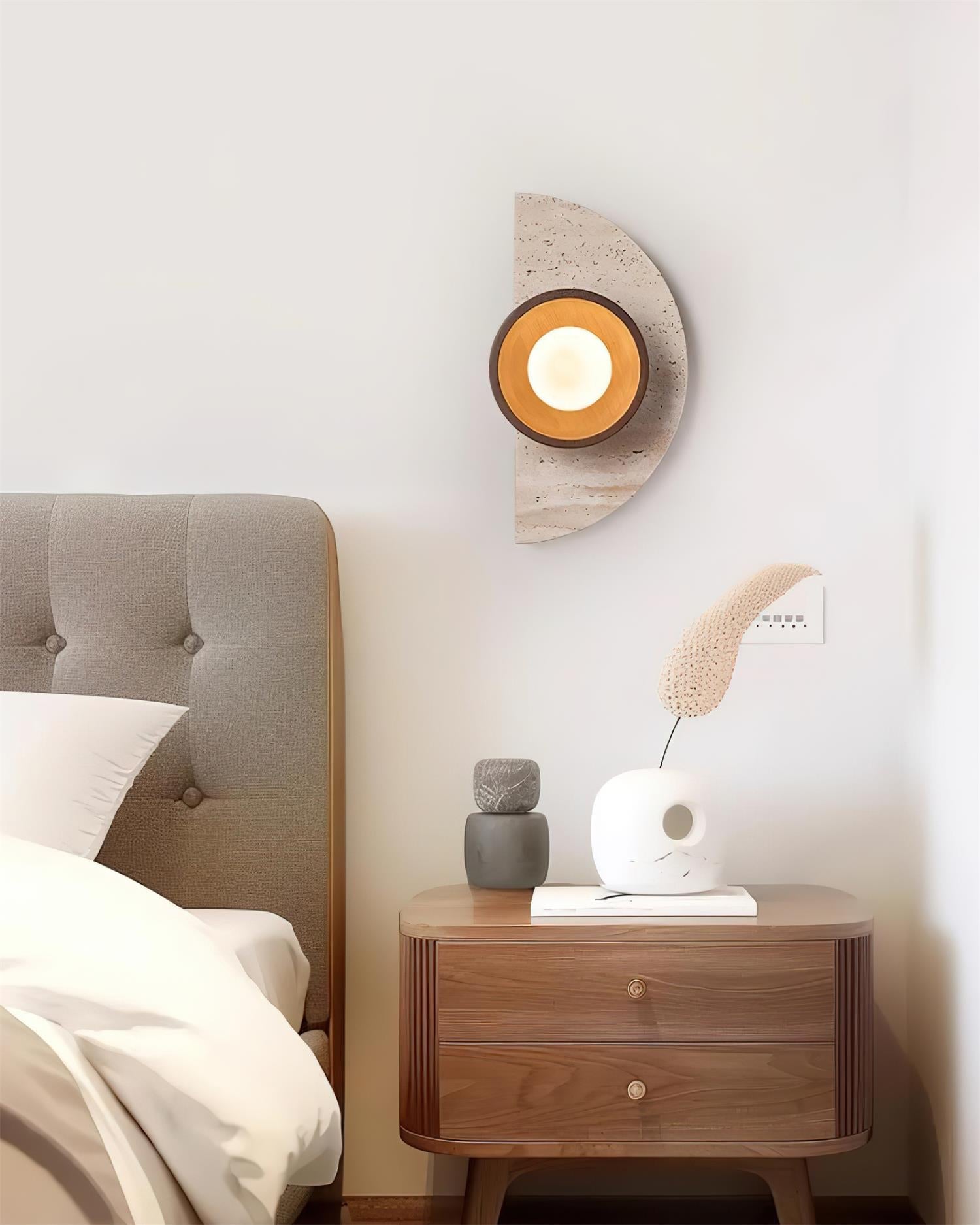 Solaro Wall Lamp Travertine Half-moon Design - Neutralighting