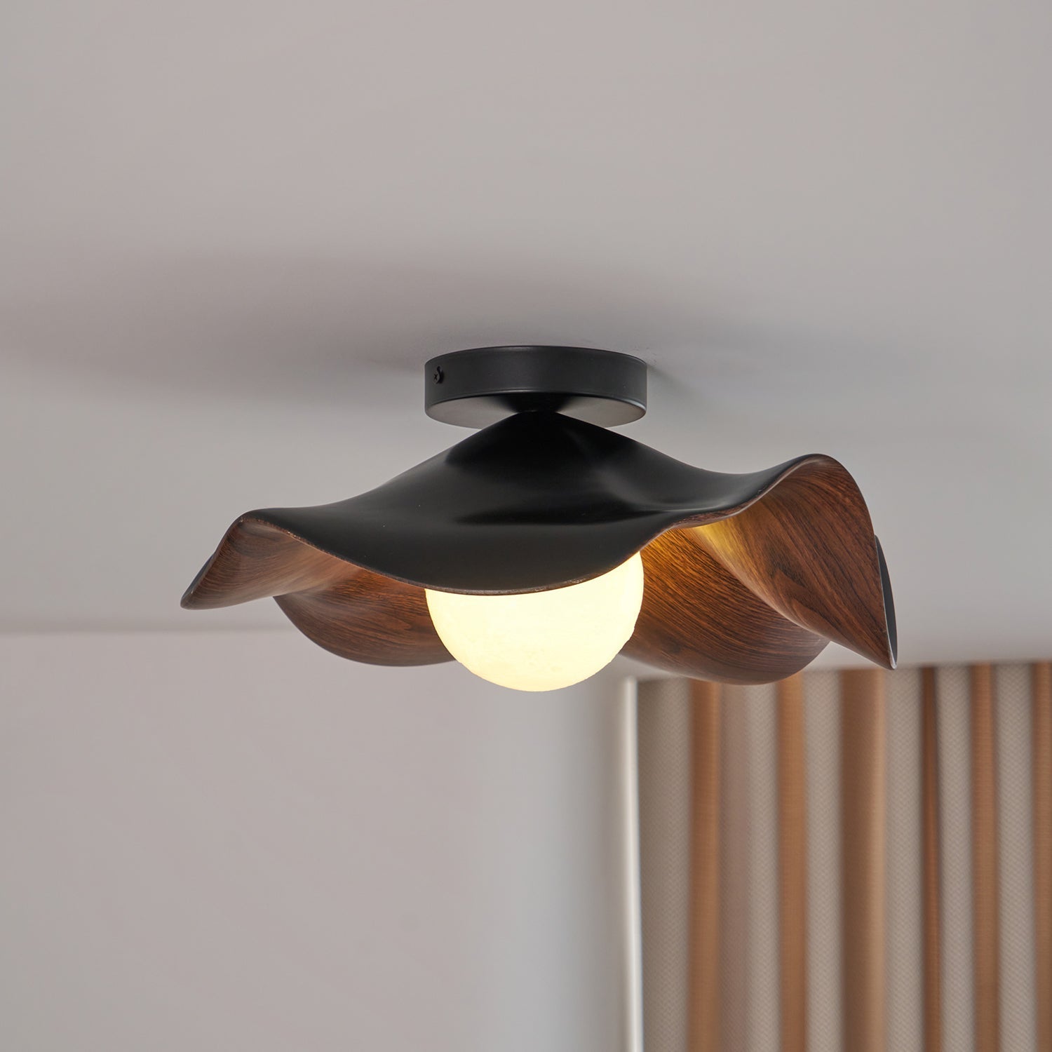 Lanoe Ceiling Light Wood Black&White - Neutralighting