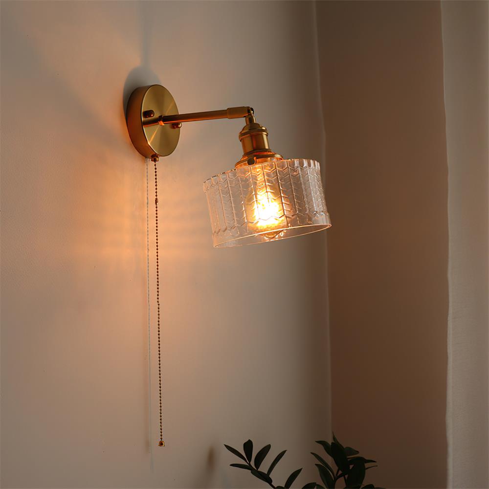 Wall Lamp Brass with Green/Clear Glass Shade and Pull Chain - Neutralighting