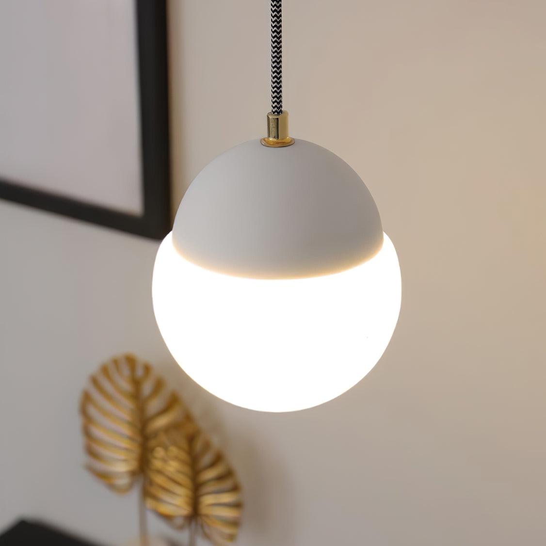 Ilraearis Glass Pendant Light - Neutralighting