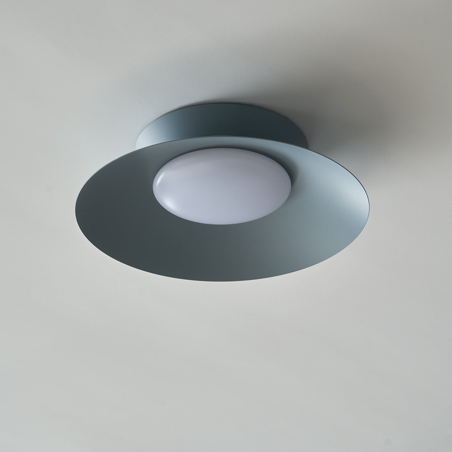 Zezoraris Metal Ceiling Light - Neutralighting