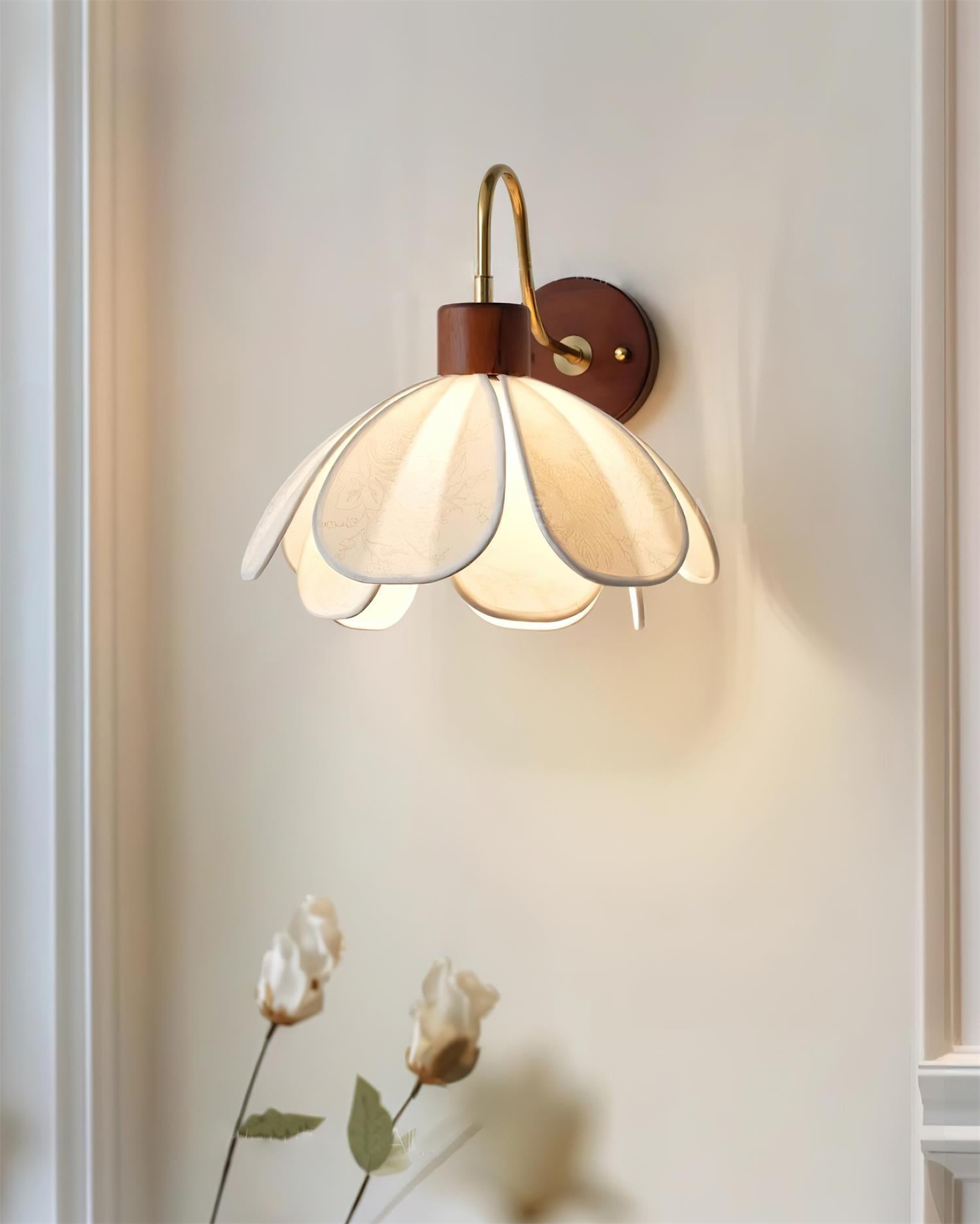 Florayne Vintage Floral Glass Wall Lamp - Neutralighting